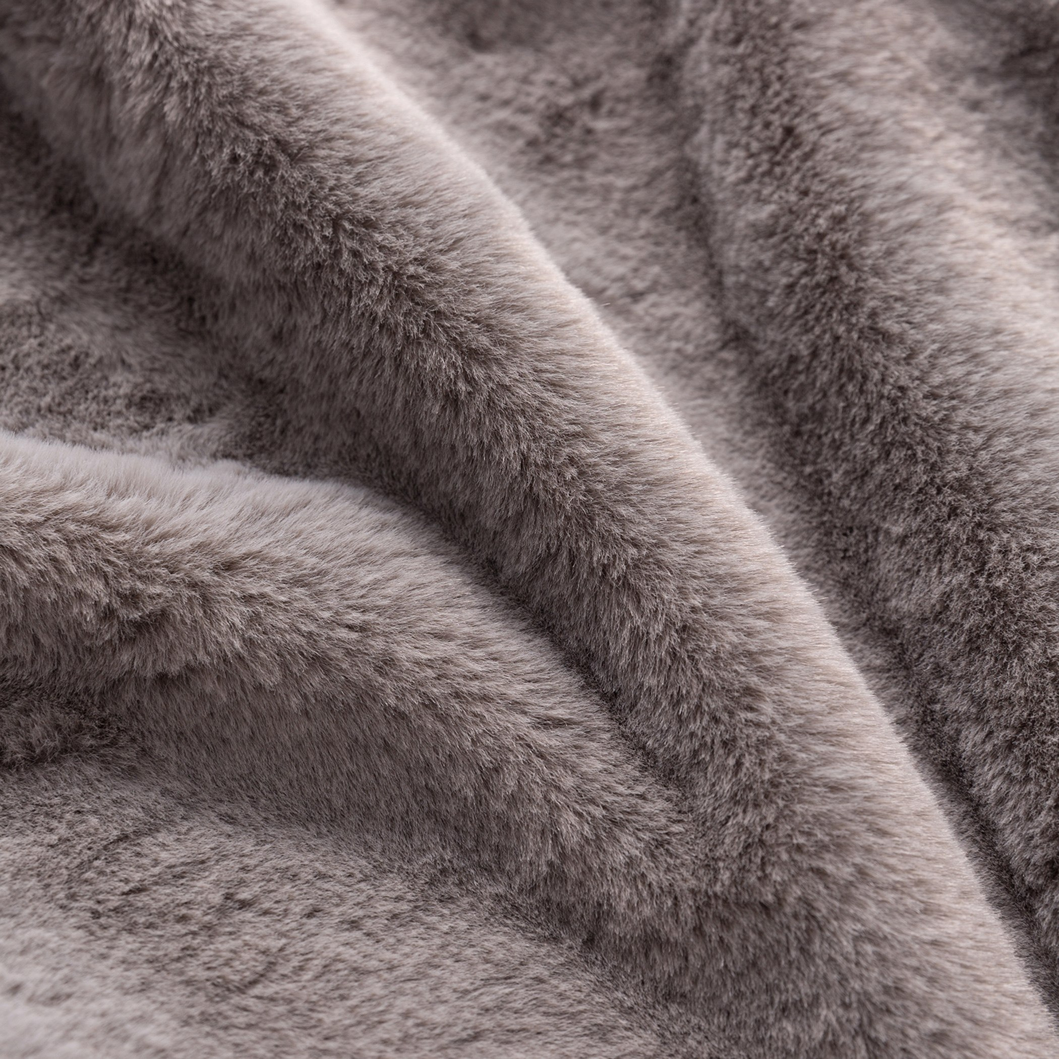 Lla Ura Rabbit Fur Double Layer King Blanket - 220x240 cm-hbxhomeware-hbxbedroom-image-6