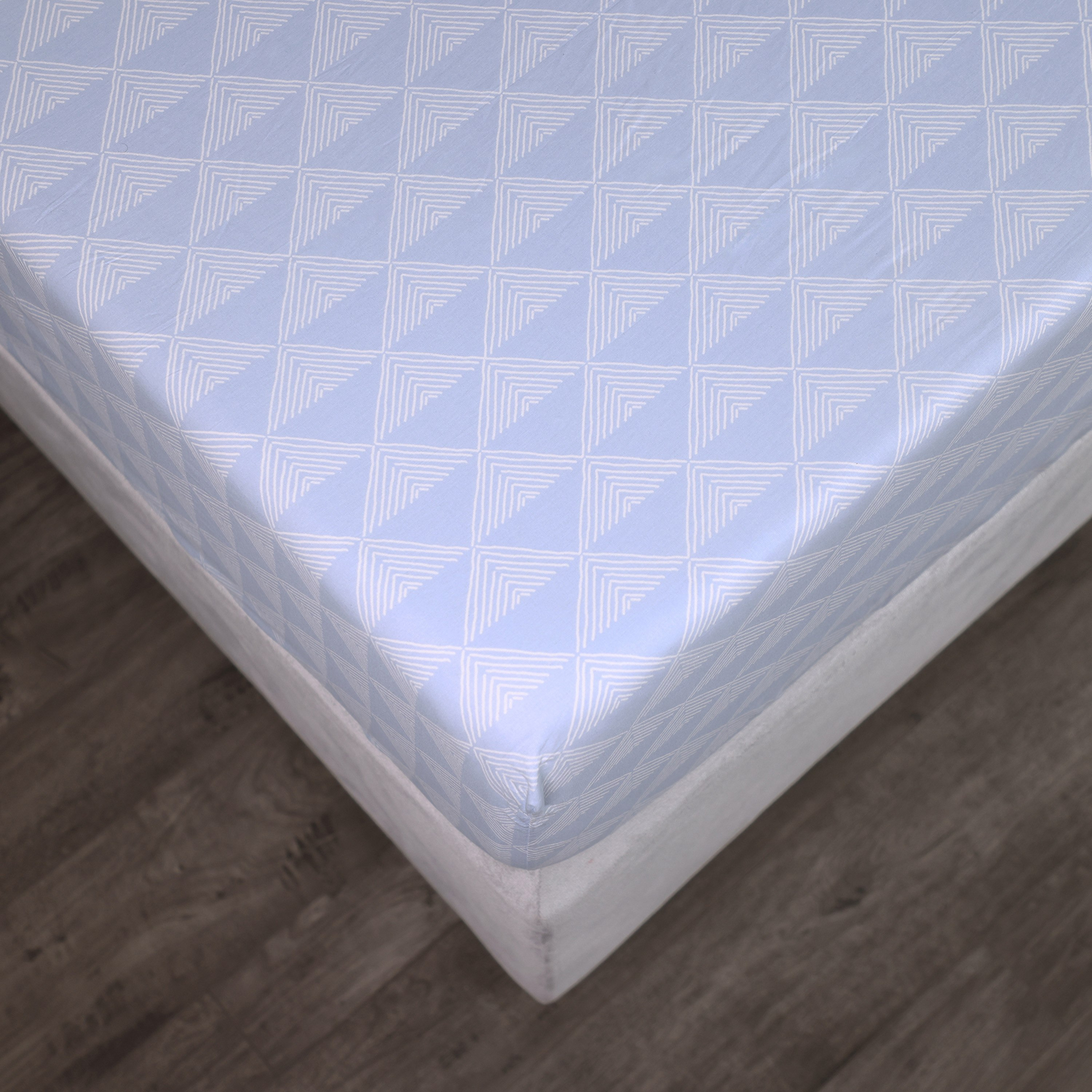 شرشف مطاطي قطن سوبر كينج بطبعات بيكسل من مالطا - 200×200+33 سم-hbxhomeware-hbxbedroom-image-1