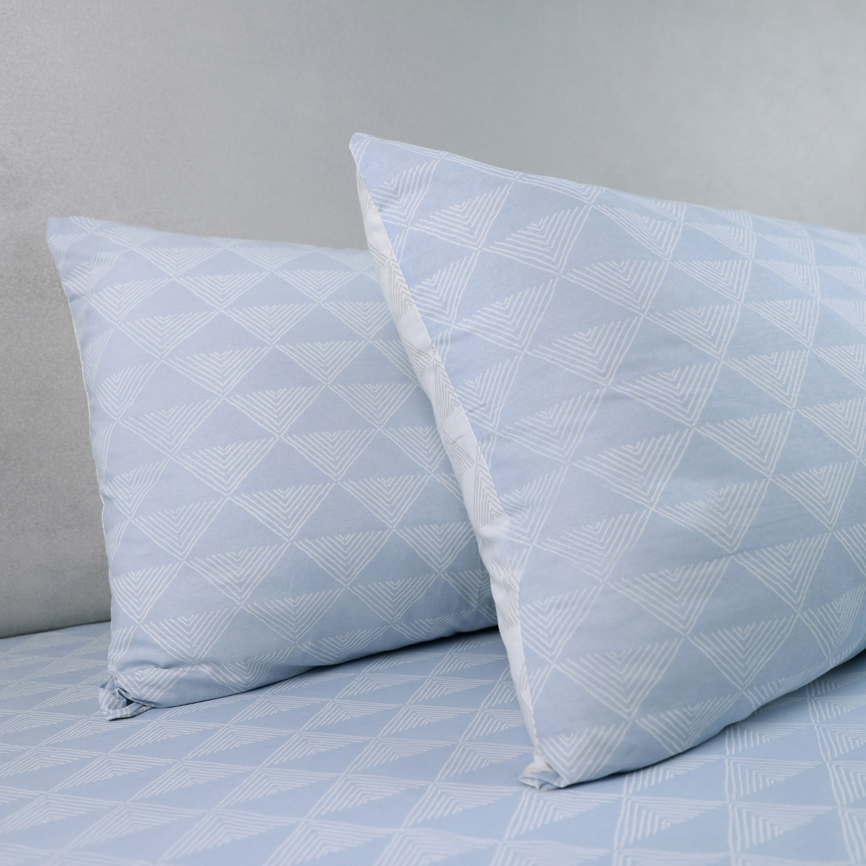 Malta Pixel 2-Piece Printed Cotton Pillow Cover Set - 50x75 cm-hbxhomeware-hbxbedroom-image-2