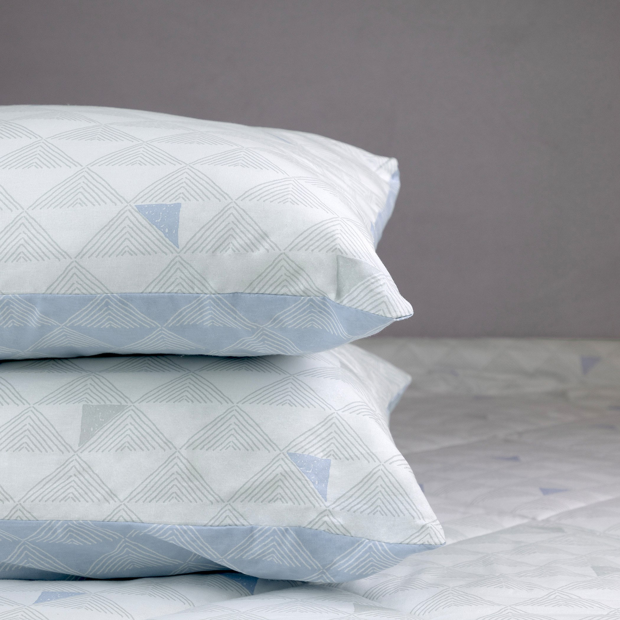 طقم لحاف كينج قطن بطبعات بيكسيل 3 قطع من مالطا - 220x240 سم-hbxhomeware-hbxbedroom-image-3