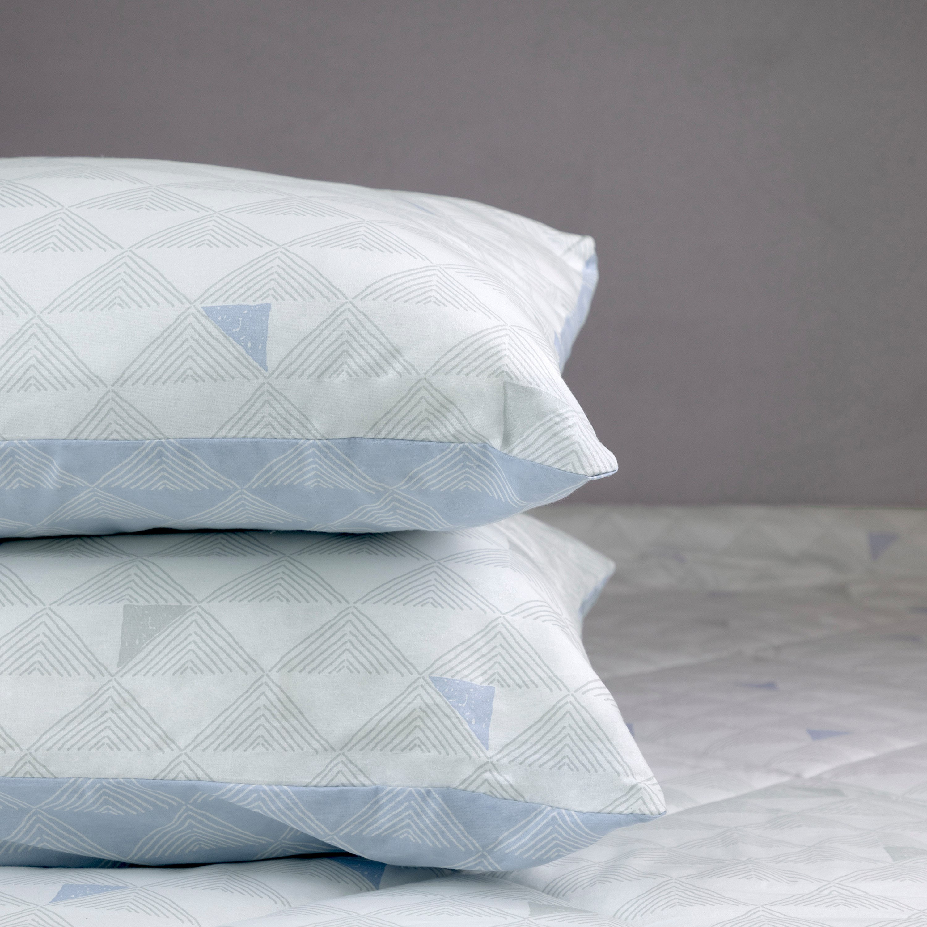طقم غطاء لحاف سوبر كينج قطن 3 قطع بطبعات بيكسل من مالطا - 240x240 سم-hbxhomeware-hbxbedroom-image-3