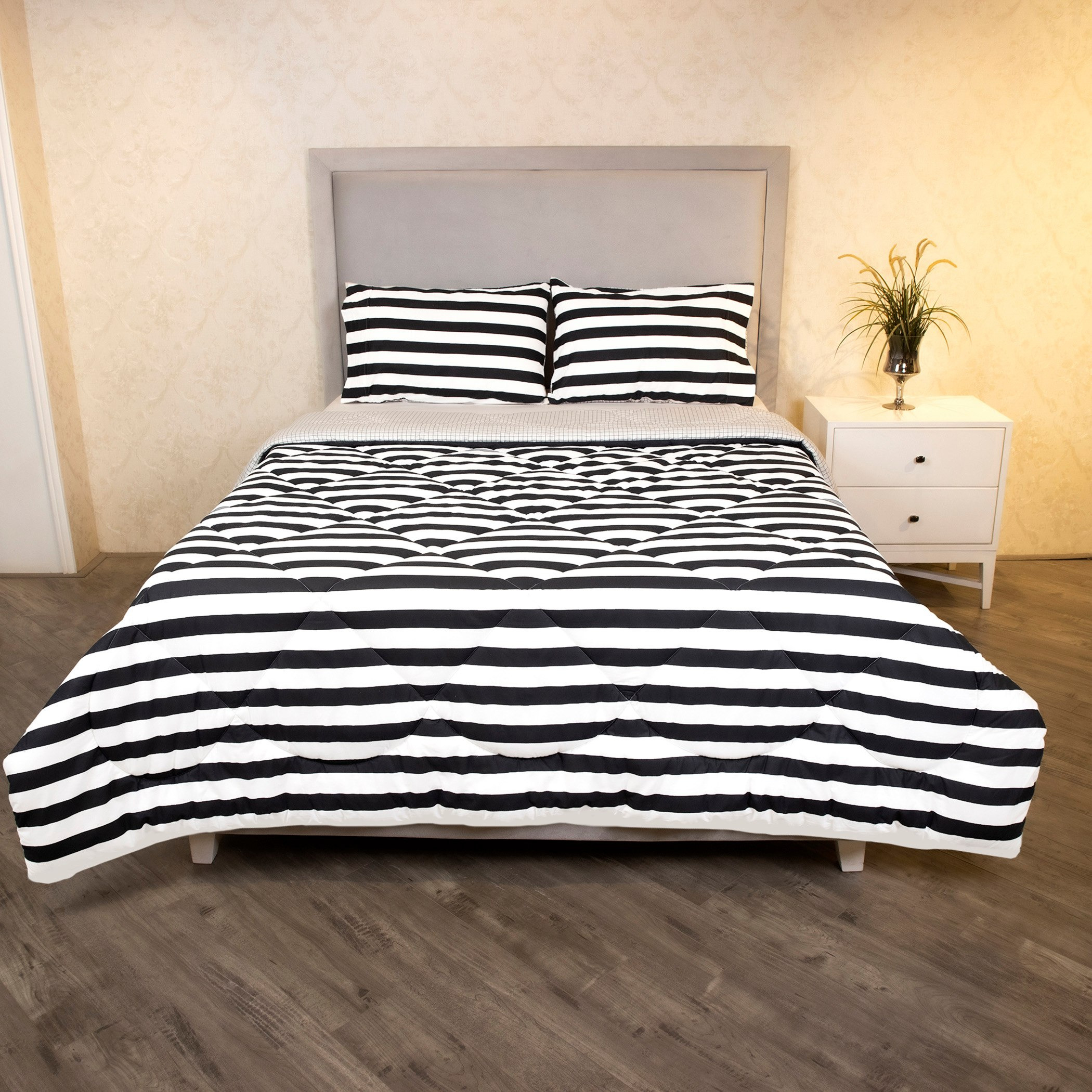طقم لحاف كينج قطن بطبعات مخططة 3 قطع من مالطا - 220x240 سم-hbxhomeware-hbxbedroom-image-2