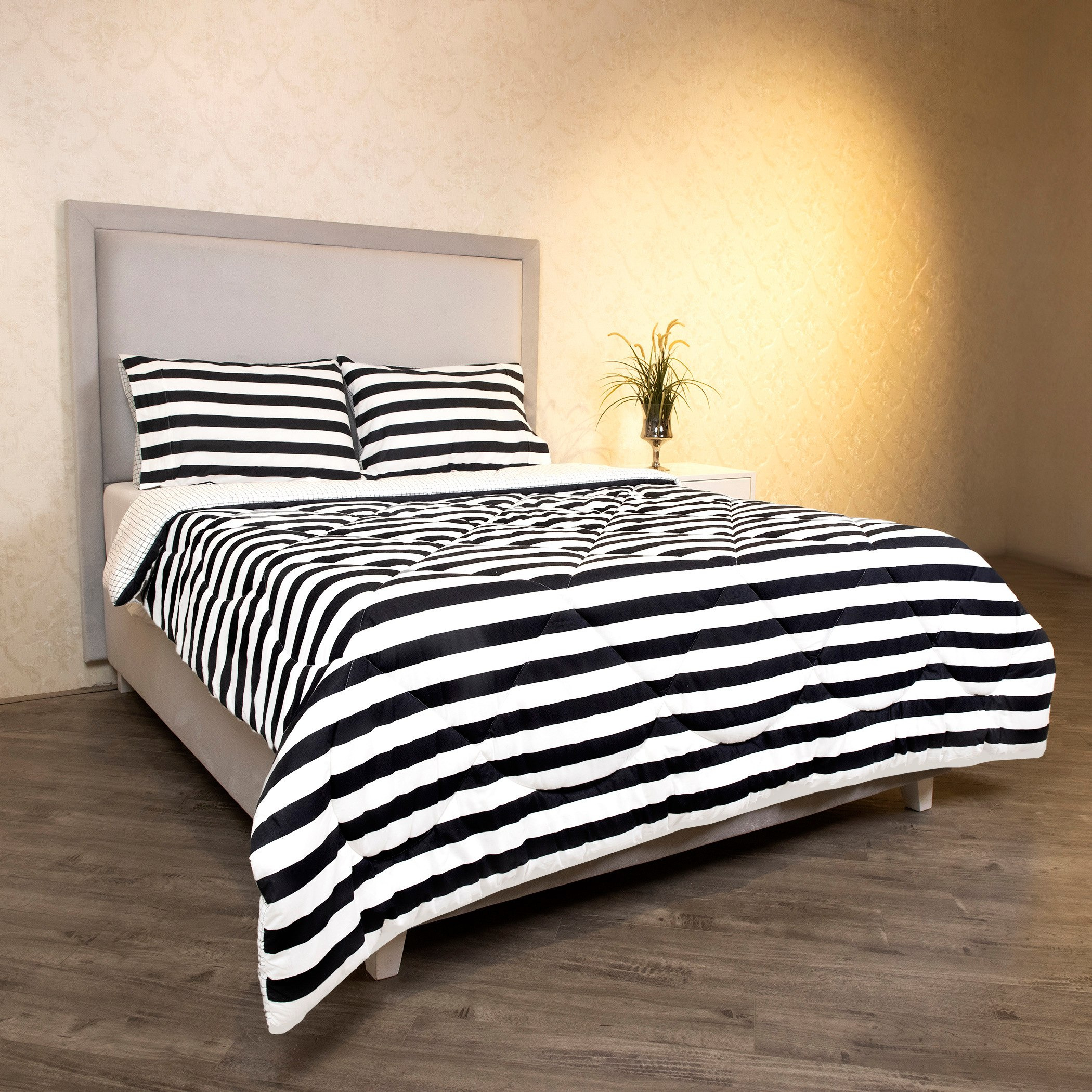 طقم لحاف كينج قطن بطبعات مخططة 3 قطع من مالطا - 220x240 سم-hbxhomeware-hbxbedroom-image-1