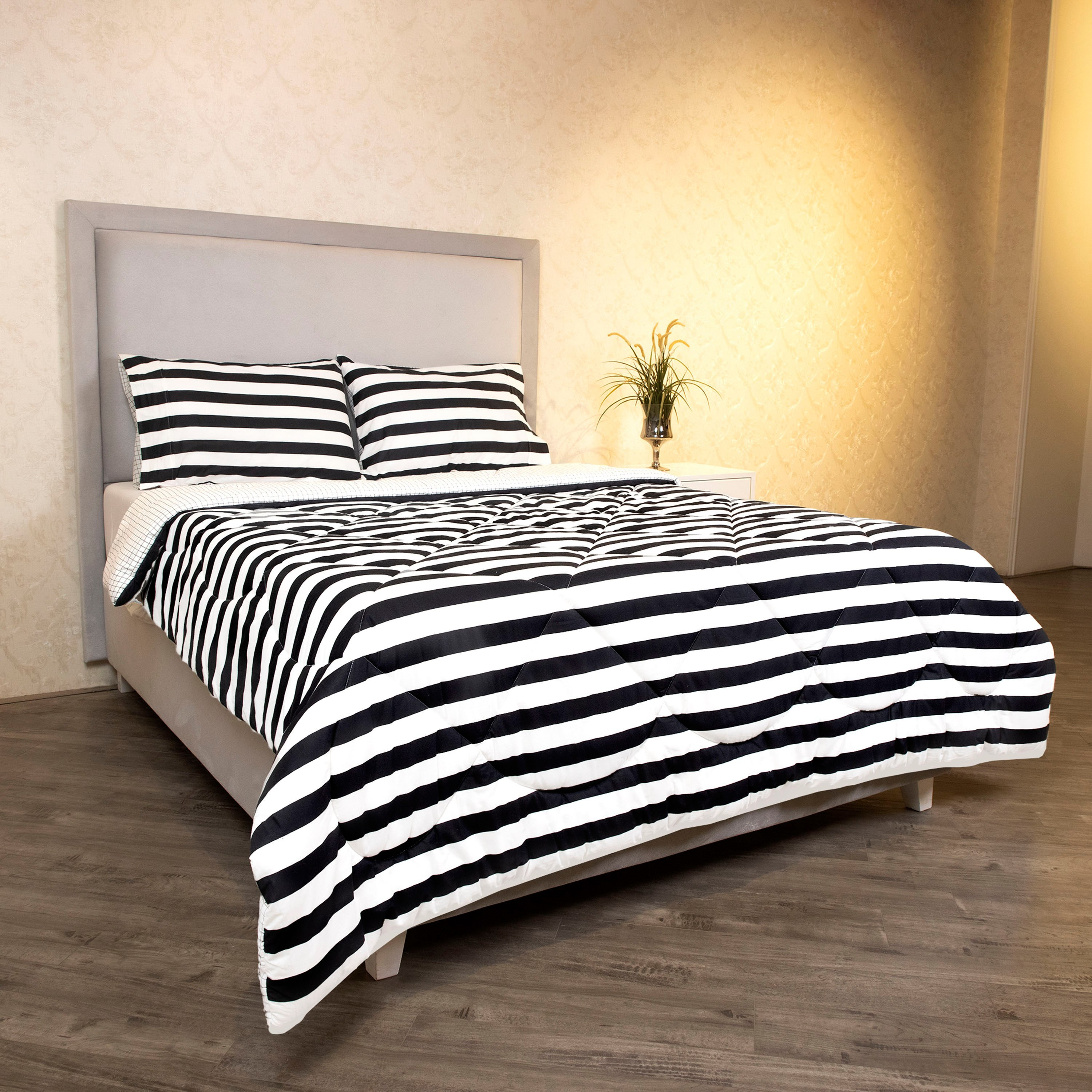 طقم لحاف سوبر كينج قطن 3 قطع بطبعات مقلمة من مالطا - 240x240 سم-hbxhomeware-hbxbedroom-image-2