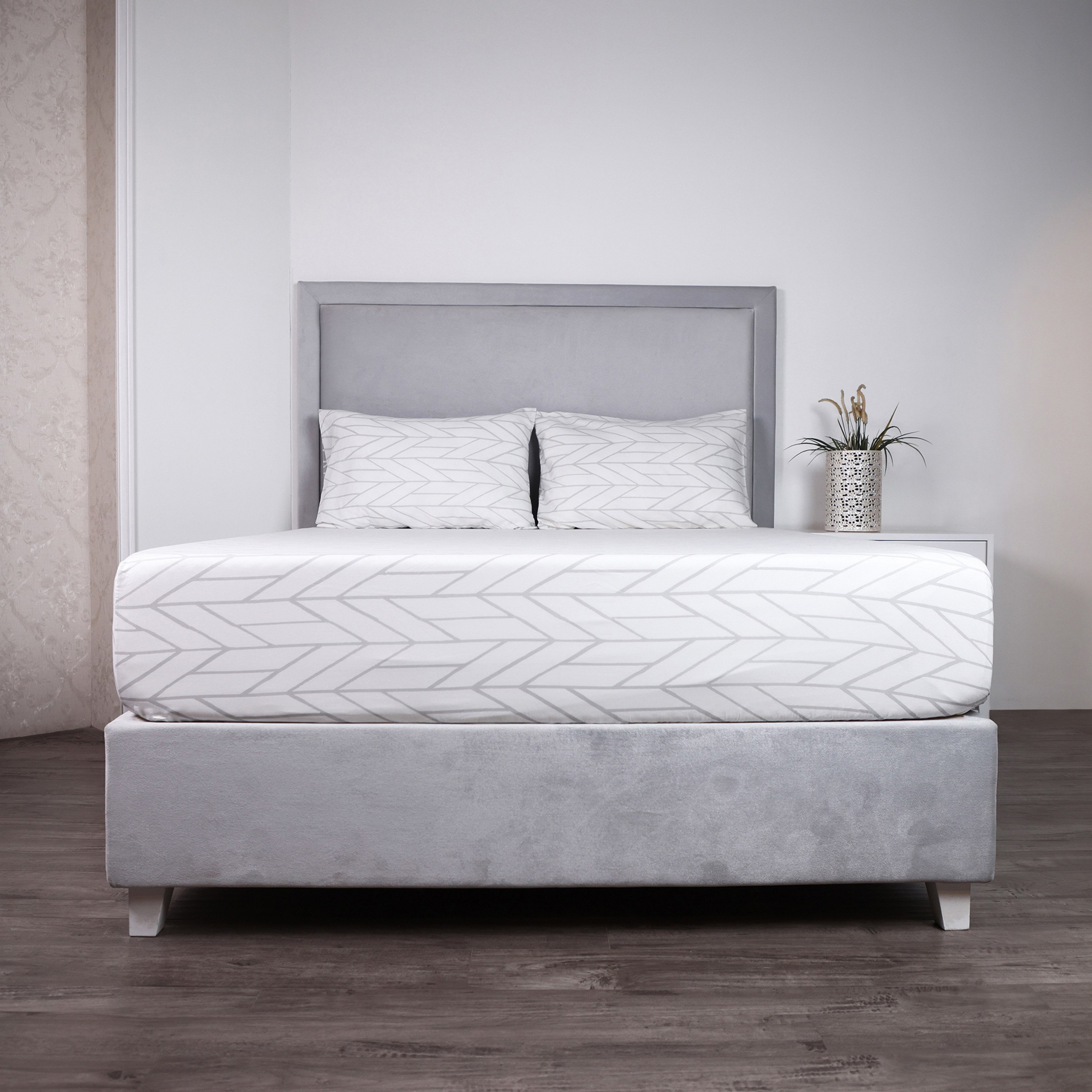 شرشف مطاطي كينج قطن بطبعات سينتروم من مالطا - 180x200+33 سم-hbxhomeware-hbxbedroom-image-3