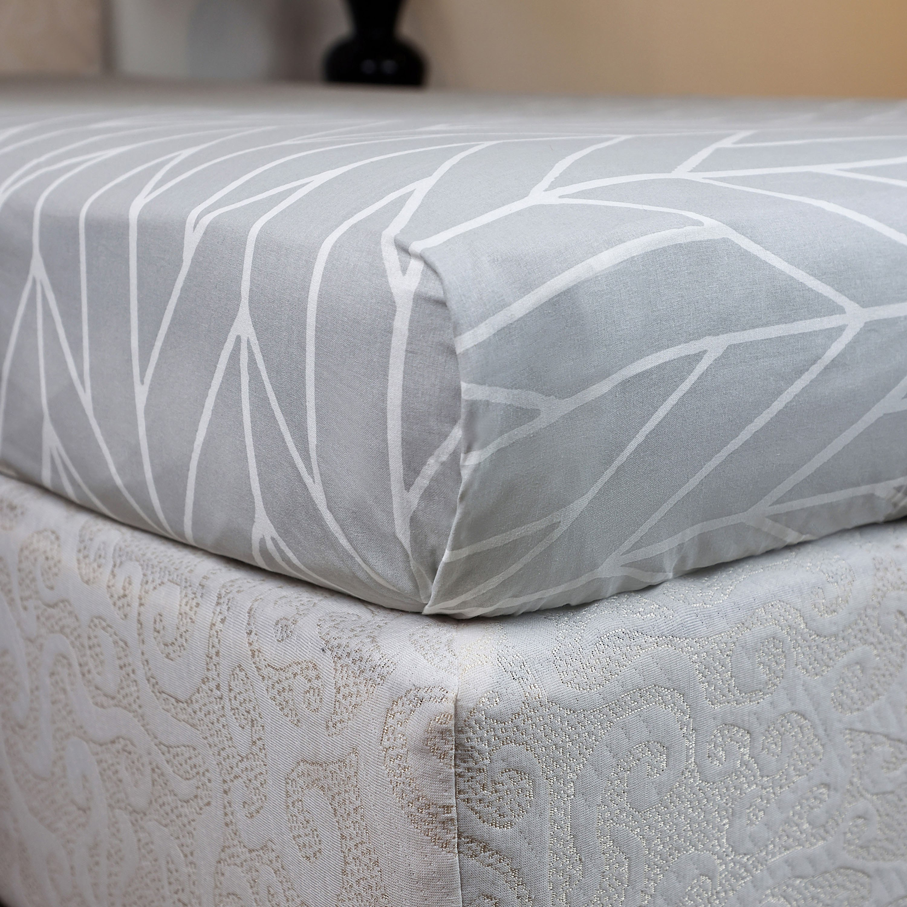 شرشف مسطح توين قطن بطبعات سينترم من مالطا - 170x260 سم-hbxhomeware-hbxkidsandyouth-image-1