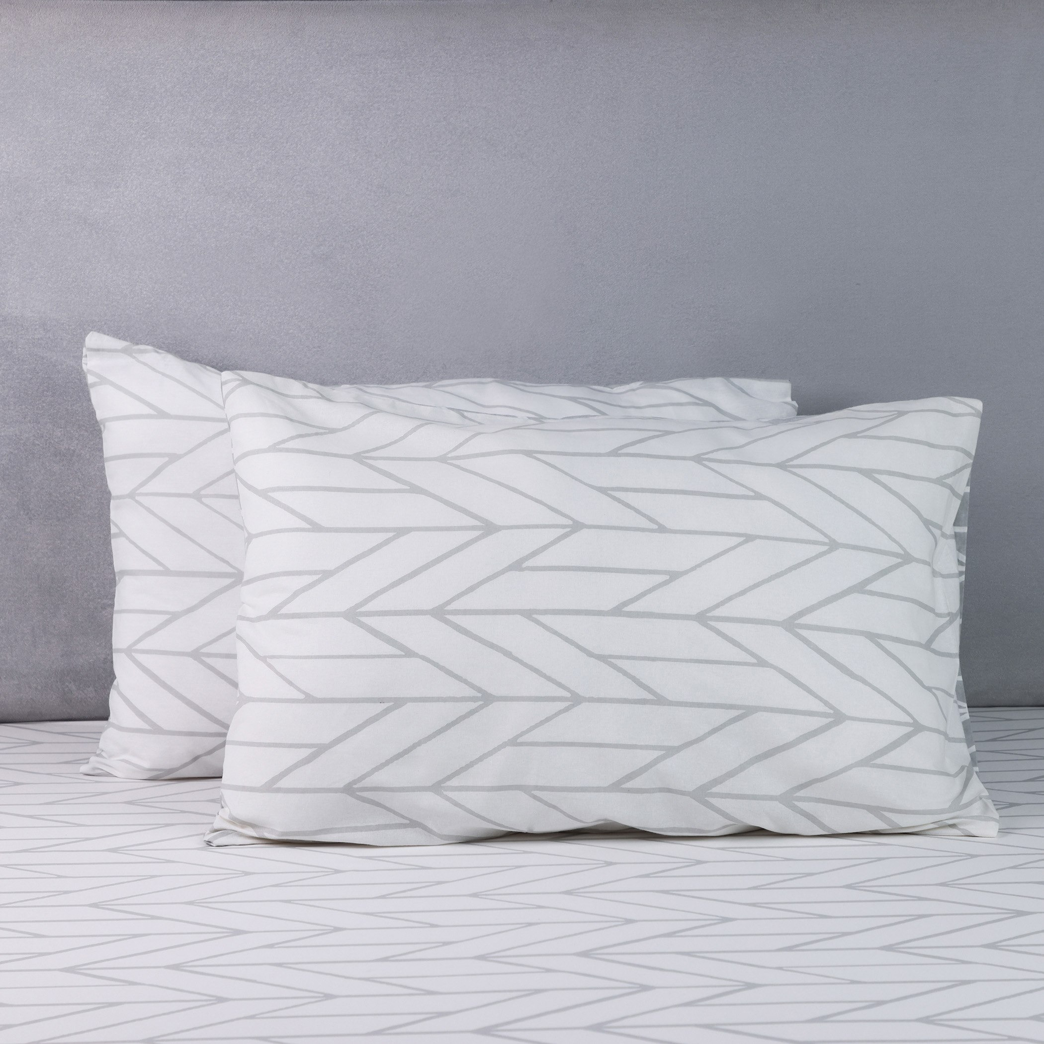 Malta-Centrum 2-Piece Printed Cotton Pillow Cover Set - 50x75 cm-hbxhomeware-hbxbedroom-image-1