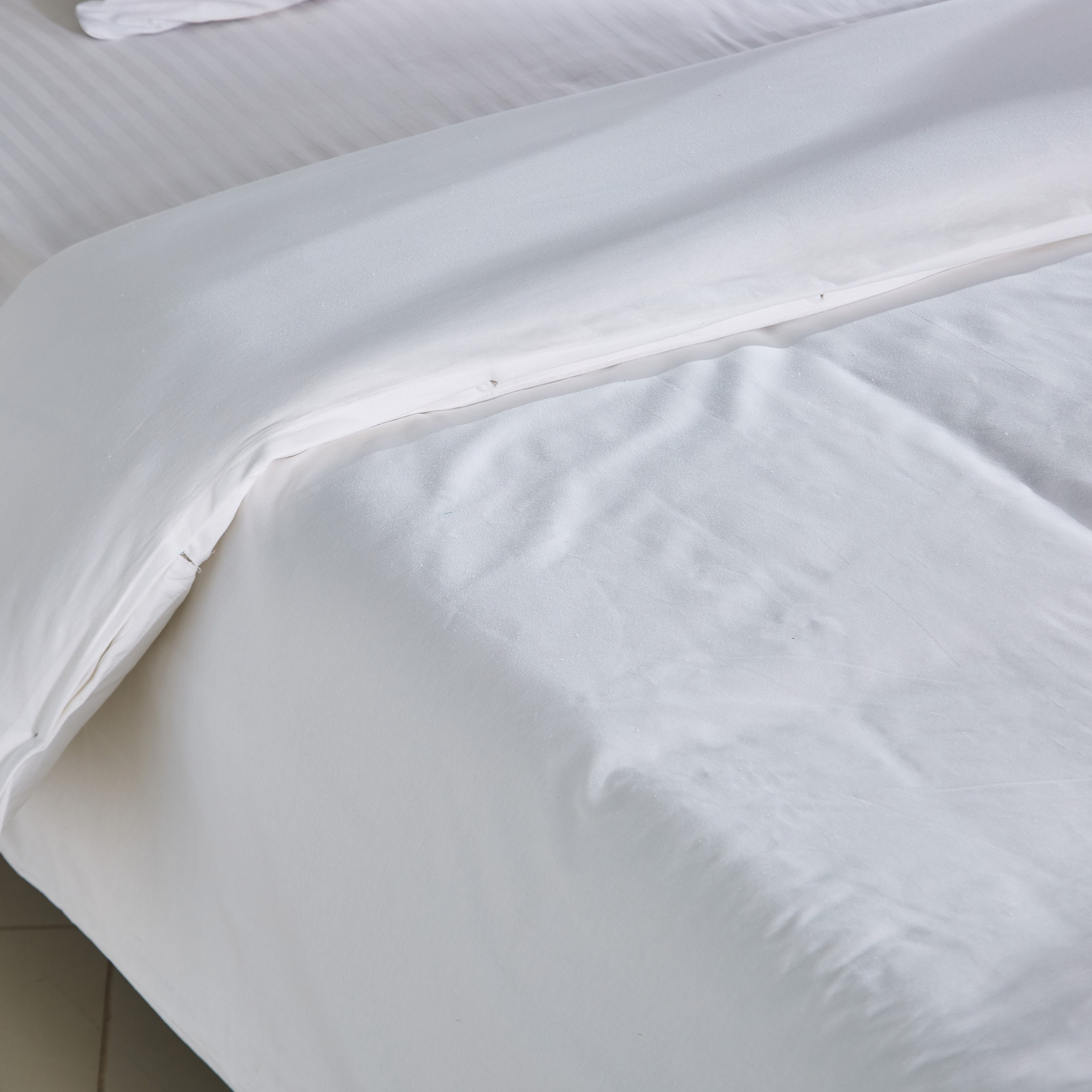 Ballina 3-Piece Solid Cotton Super King Duvet Cover Set - 240x220 cm-hbxhomeware-hbxbedroom-image-4