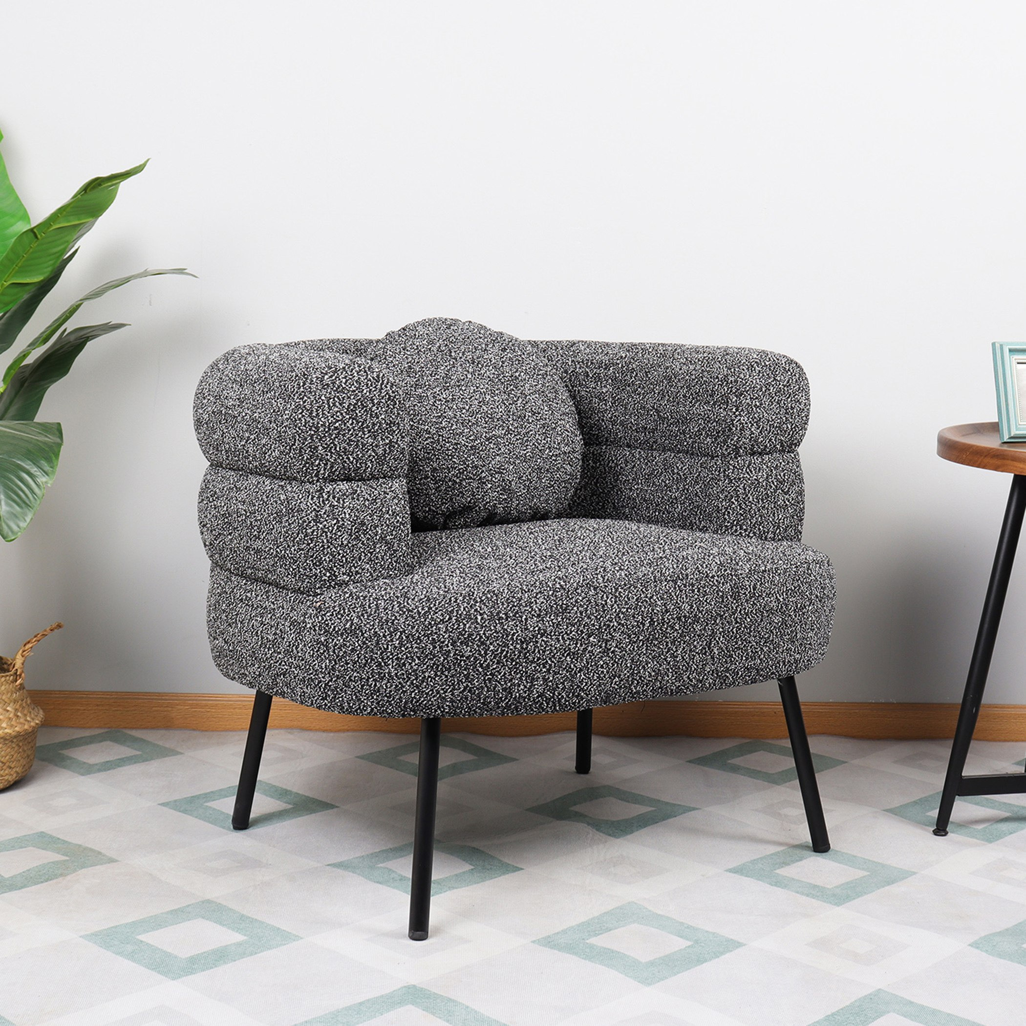 كرسي قماش مع وسادة من أمبريا-hbxlivingroom-sofasandarmchairs-easychairs-image-1