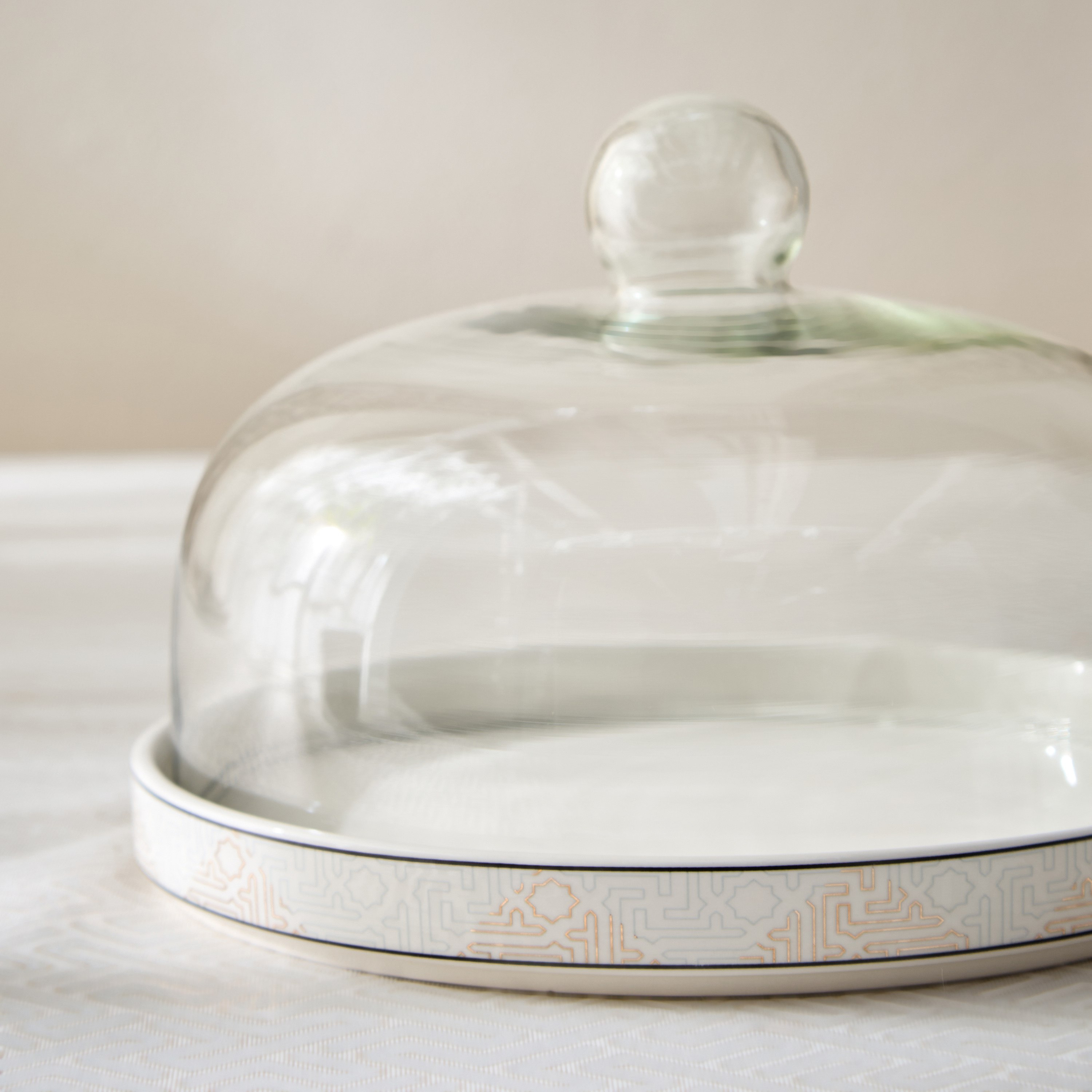 Skyline Mirage Cake Plate with Glass Lid and Stand-hbxdecorandfurnishings-tabletop-serveware-image-3