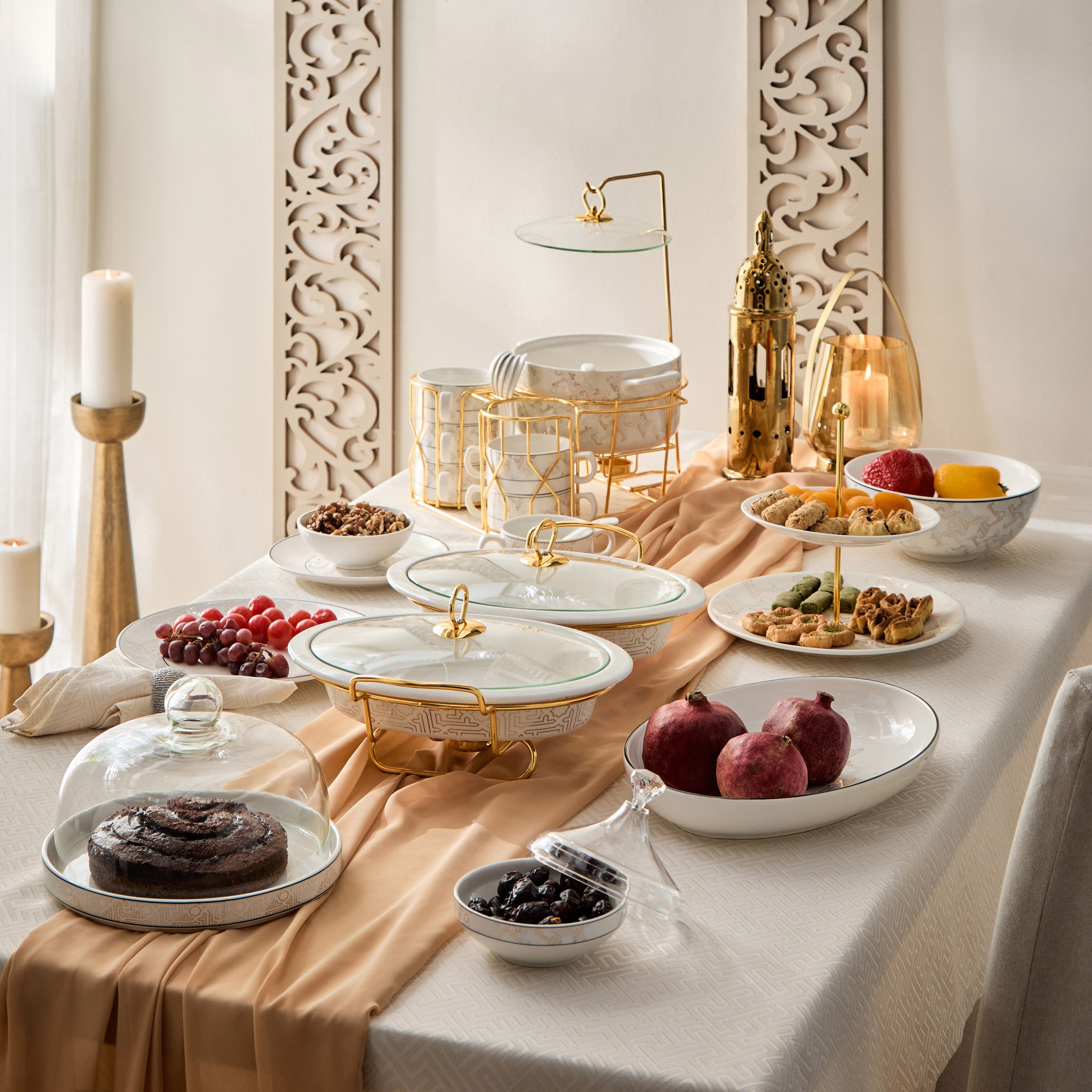 Skyline Mirage Cake Plate with Glass Lid and Stand-hbxdecorandfurnishings-tabletop-serveware-image-5