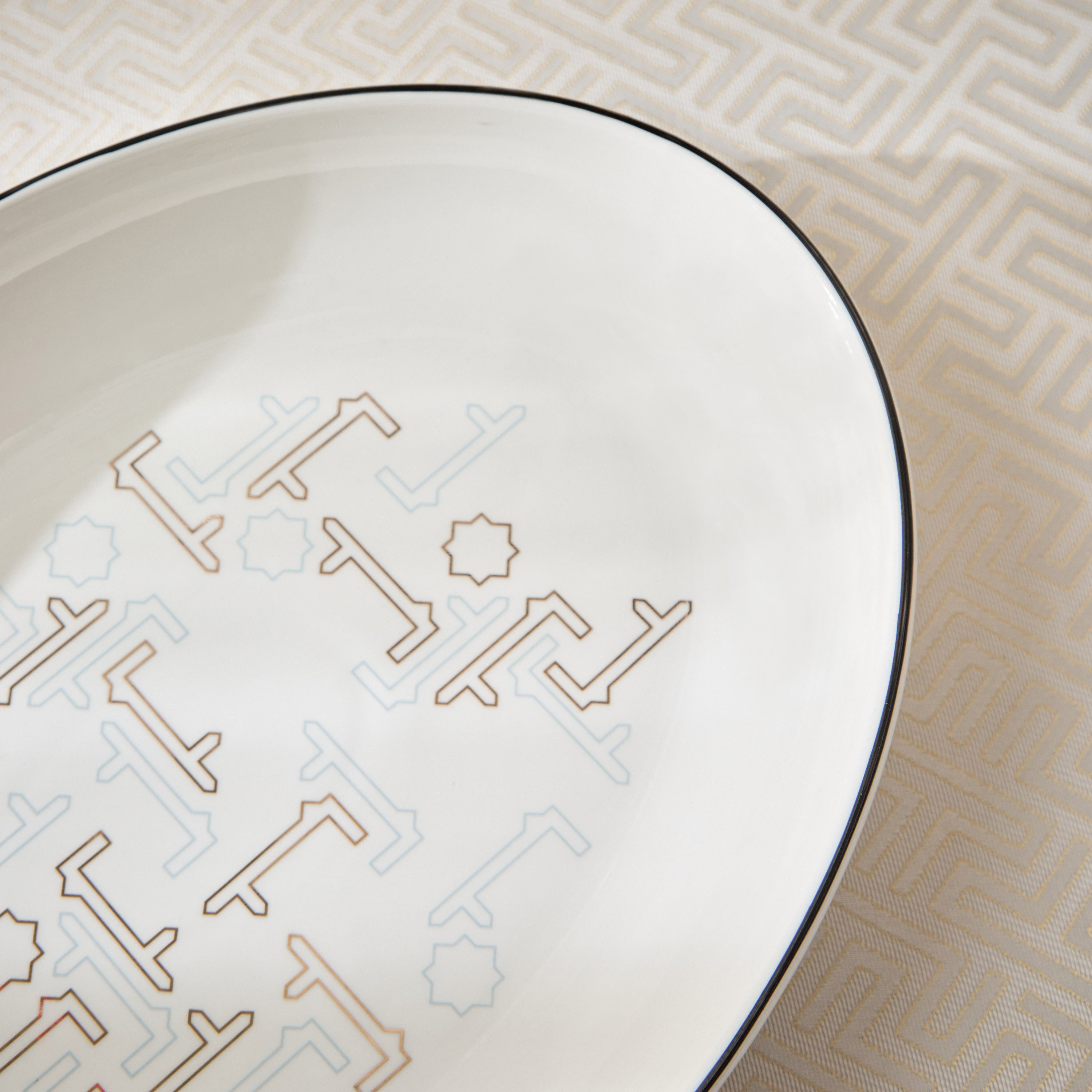 صحن بيضاوي ميراج من سكاي لاين-hbxdecorandfurnishings-tabletop-serveware-image-4