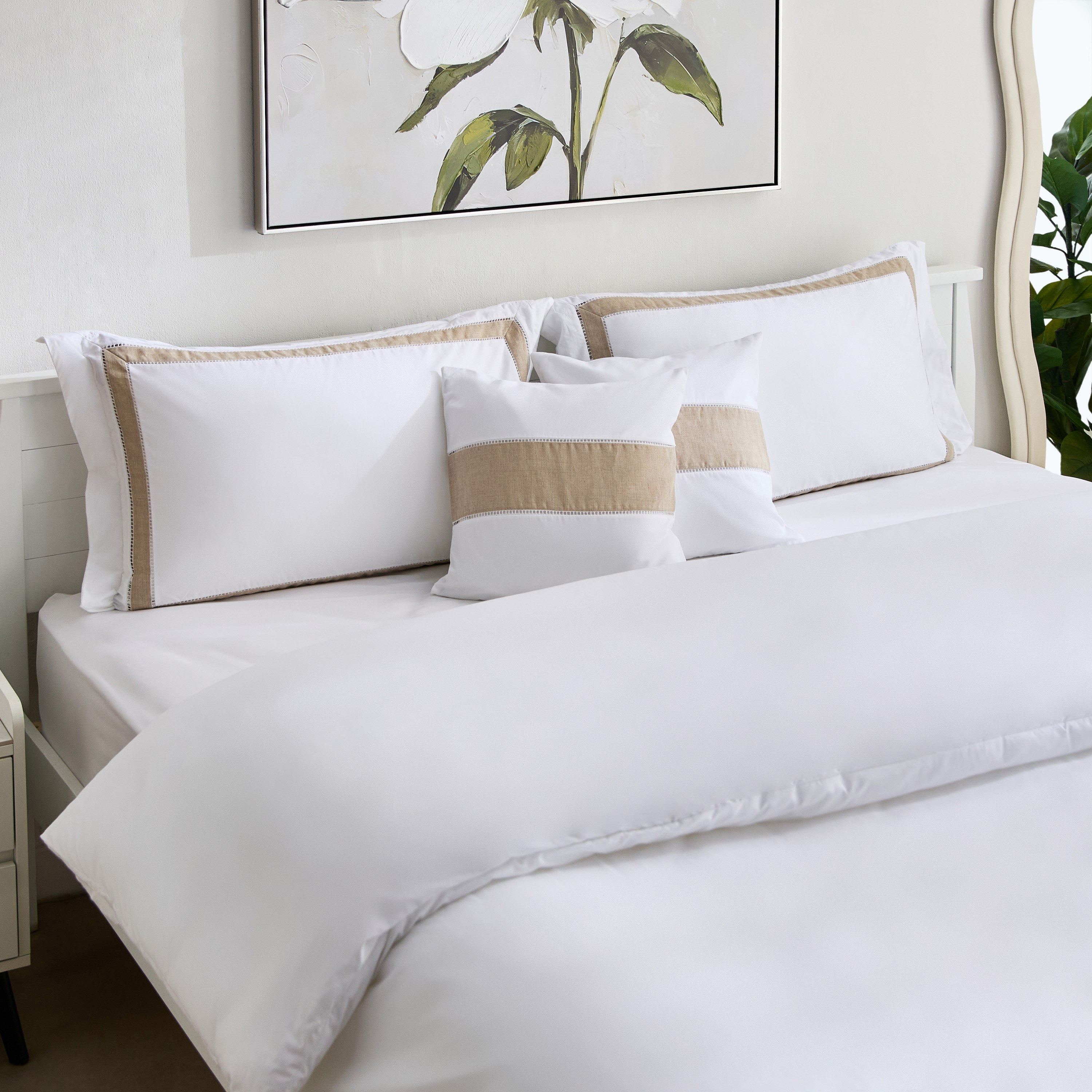 مجموعة لحاف كينج 5 قطع بحواف كتان عريضة من وايت هيفن - 220x240 سم-hbxhomeware-hbxbedroom-image-1