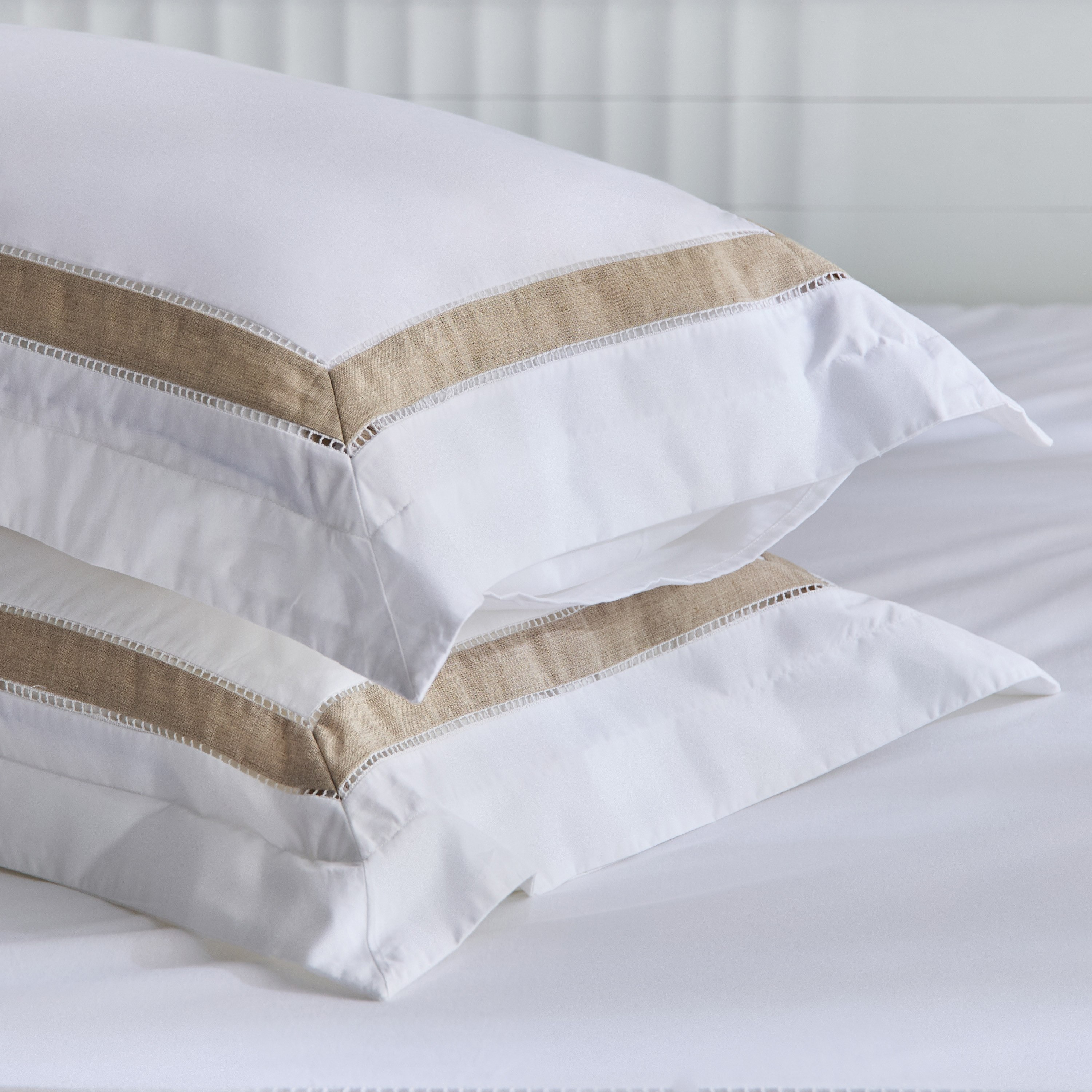 مجموعة لحاف كينج 5 قطع بحواف كتان عريضة من وايت هيفن - 220x240 سم-hbxhomeware-hbxbedroom-image-9