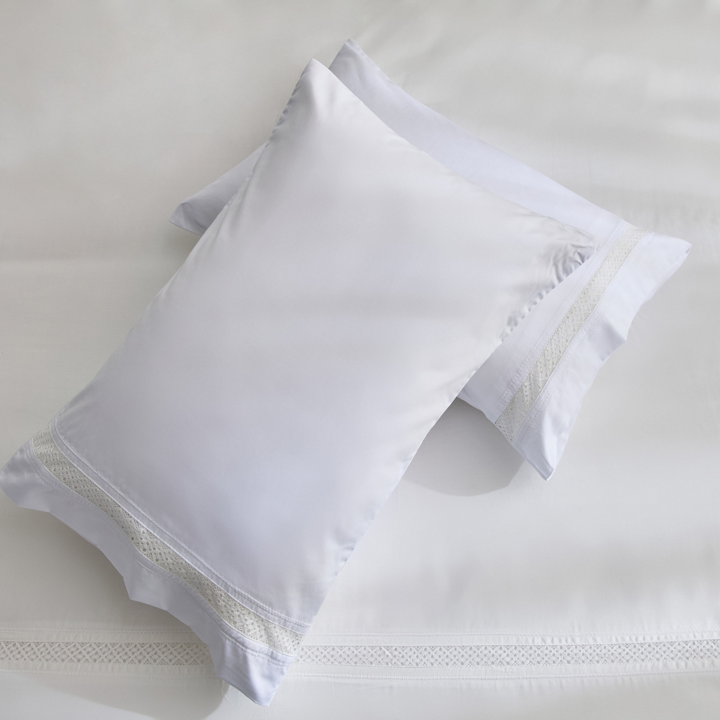 طقم لحاف كينج 5 قطع بحواف دانتيل عريضة من وايت هيفن - 220x240 سم-hbxhomeware-hbxbedroom-image-8