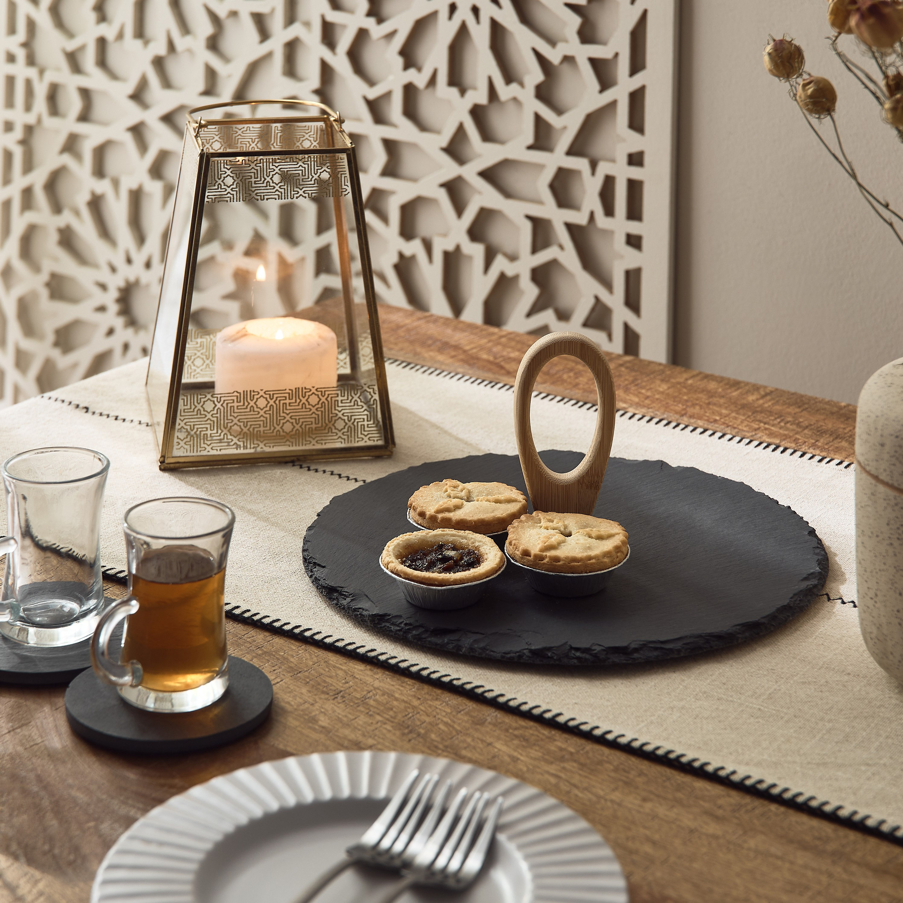 Eden Round Slate Cake Stand with Bamboo Handle-hbxdecorandfurnishings-tabletop-serveware-image-6