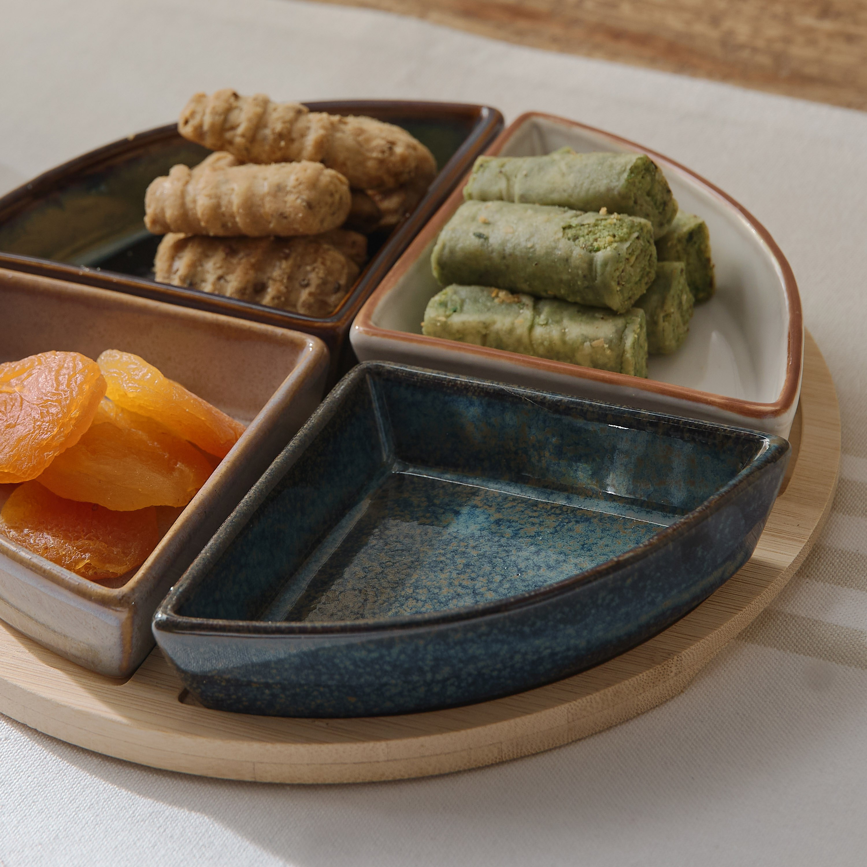 طقم تقديم 4 قطع من إيدن-hbxdecorandfurnishings-tabletop-serveware-image-3