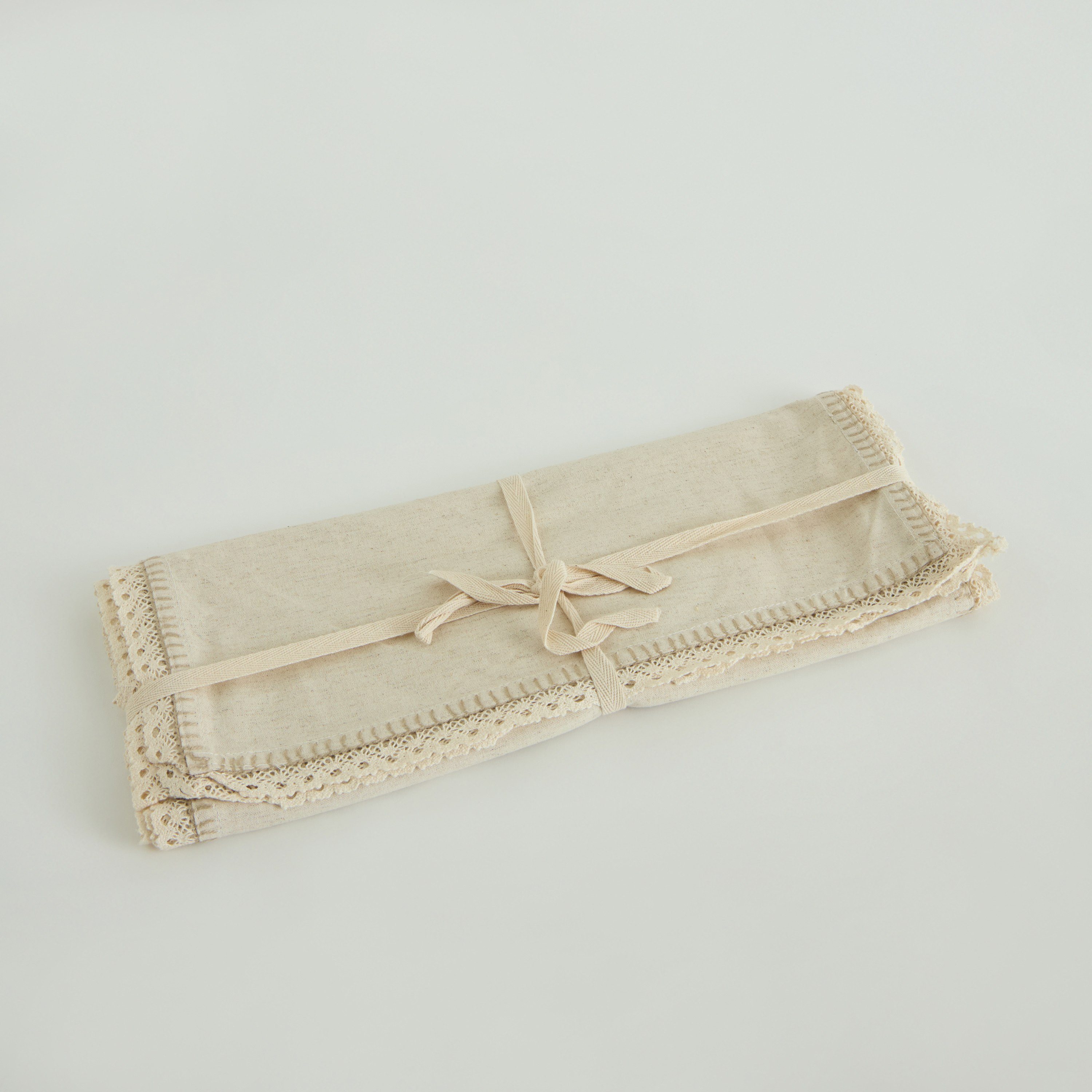 Naturio Lace Table Runner - 40x120 cm-hbxhomeware-kitchenware-kitchenlinens-image-6
