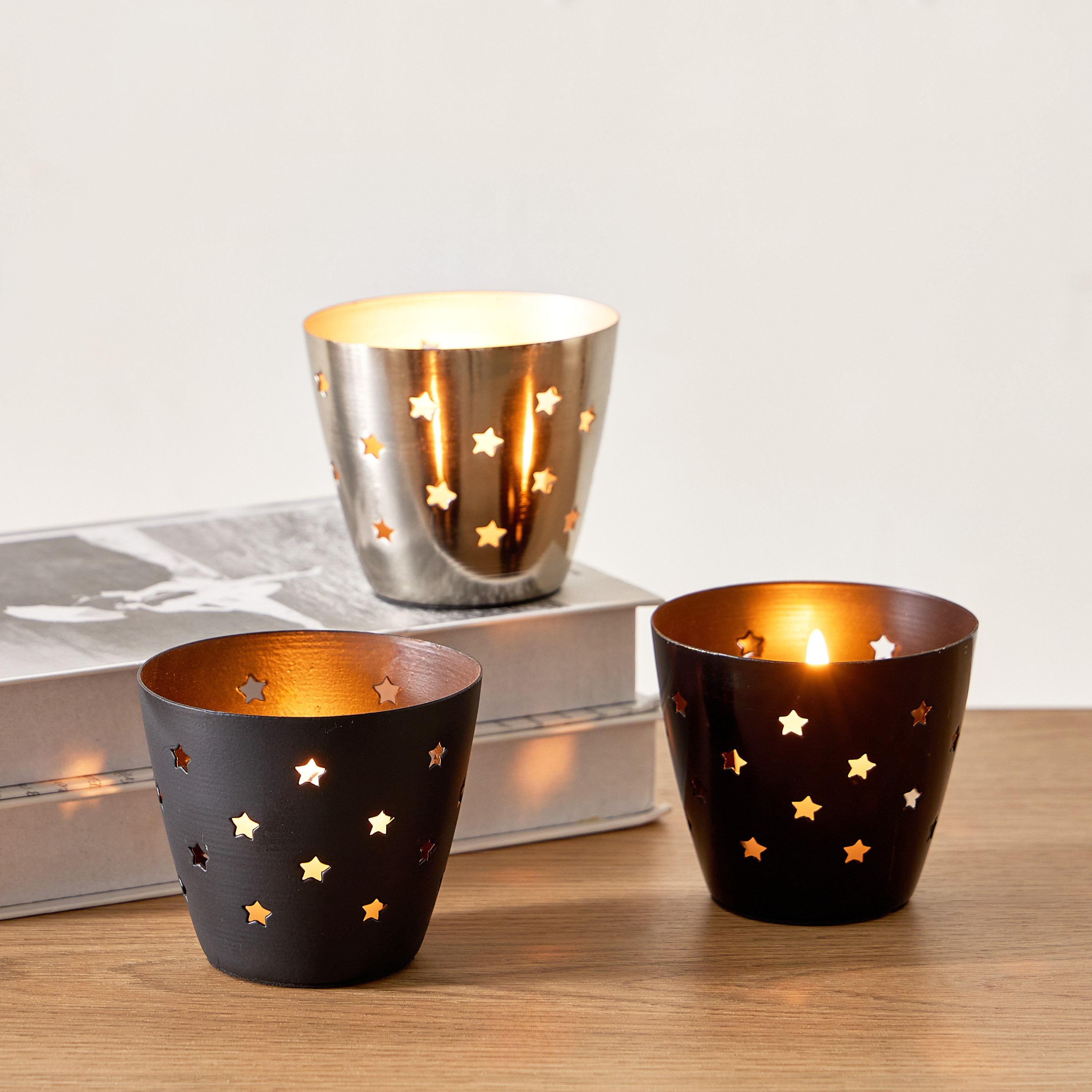 طقم حوامل شموع فوتيف معدن 3 قطع من كالوت - 8.5×8.5×7.5 سم-hbxlivingroom-decorandaccessories-candleholders-image-1