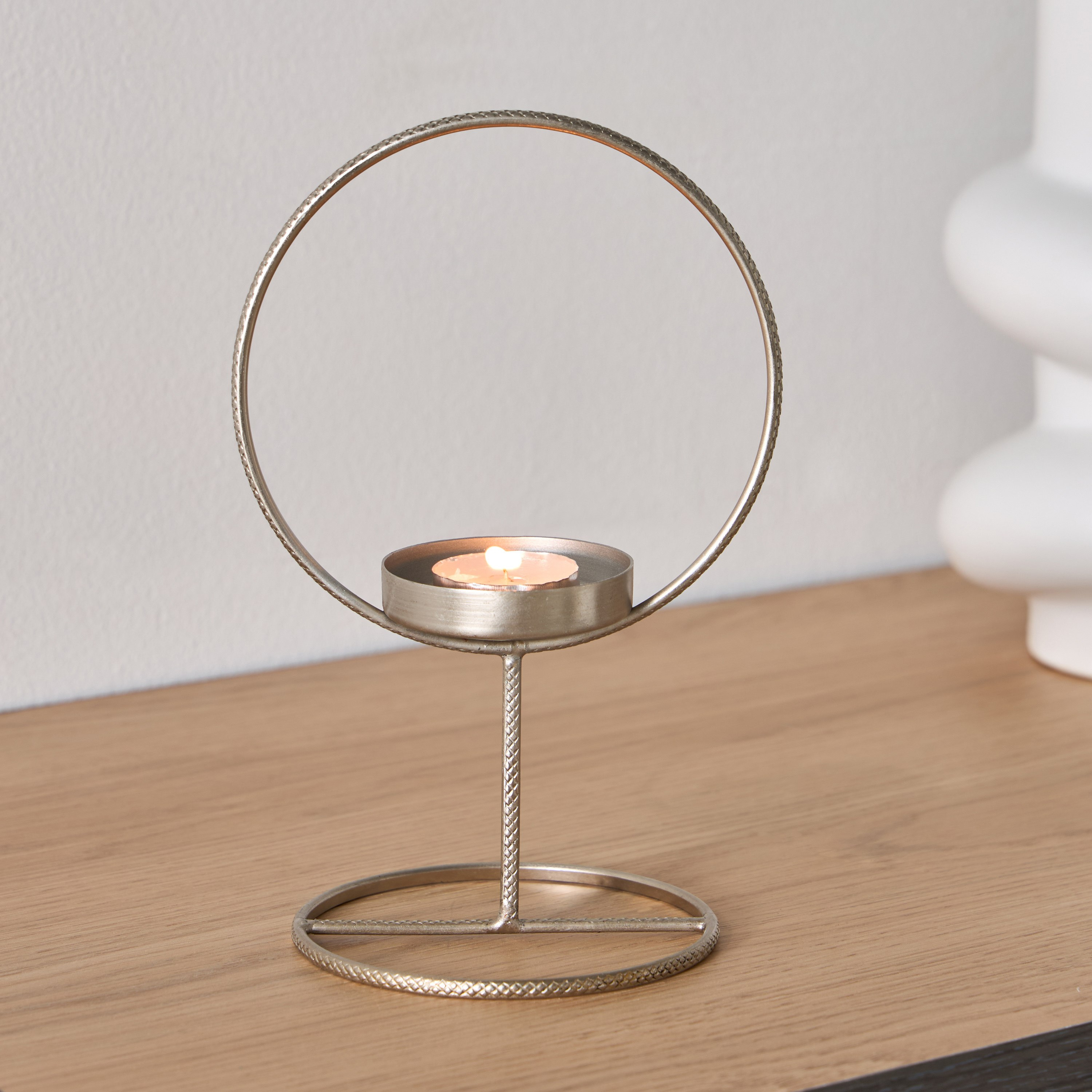 حامل شموع صغيرة معدني من كالوت - 13x10x19.5 سم-hbxlivingroom-decorandaccessories-candleholders-image-1