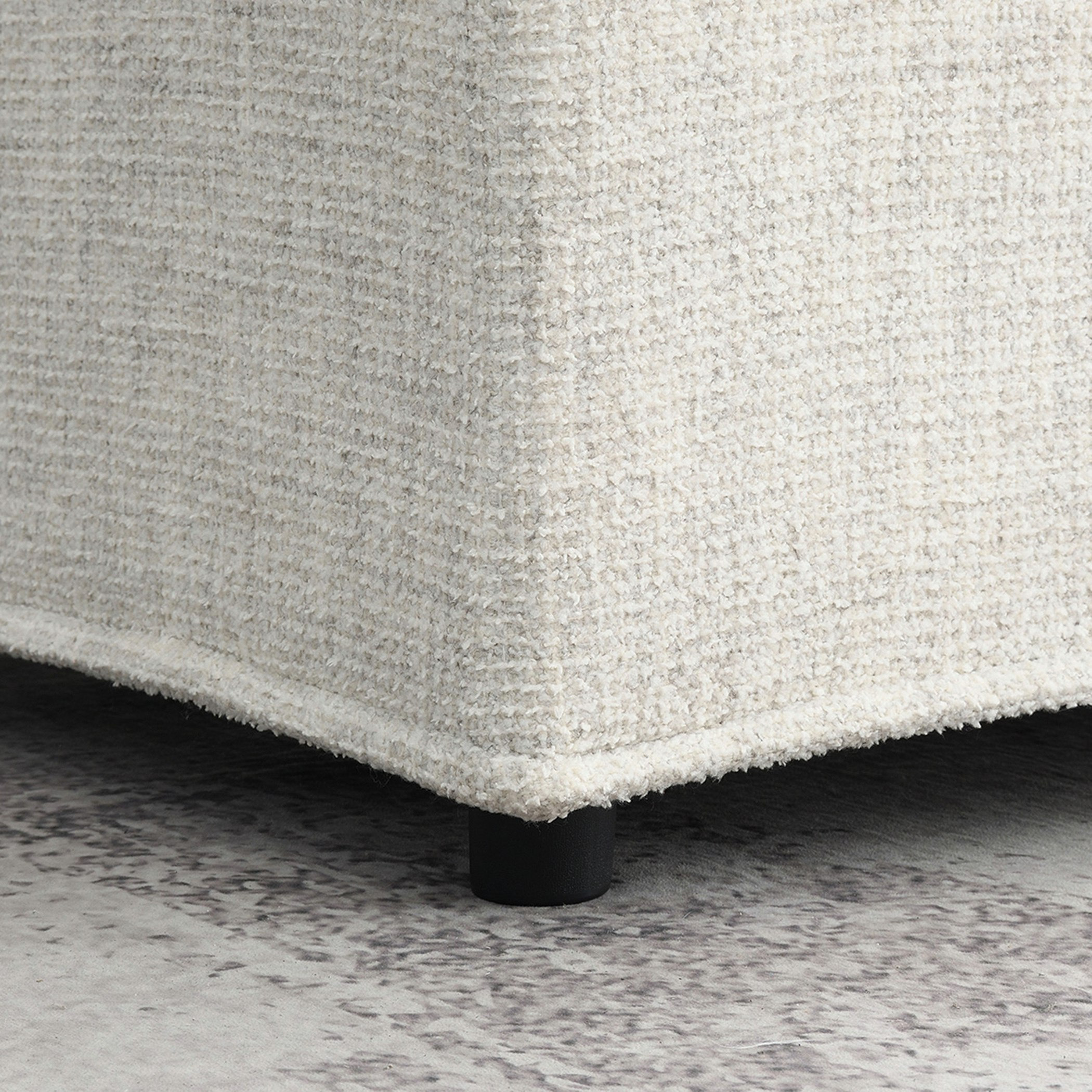 كرسي قماش دون مساند ذراعين من تاهيتي-hbxlivingroom-sofasandarmchairs-modularsofas-image-2