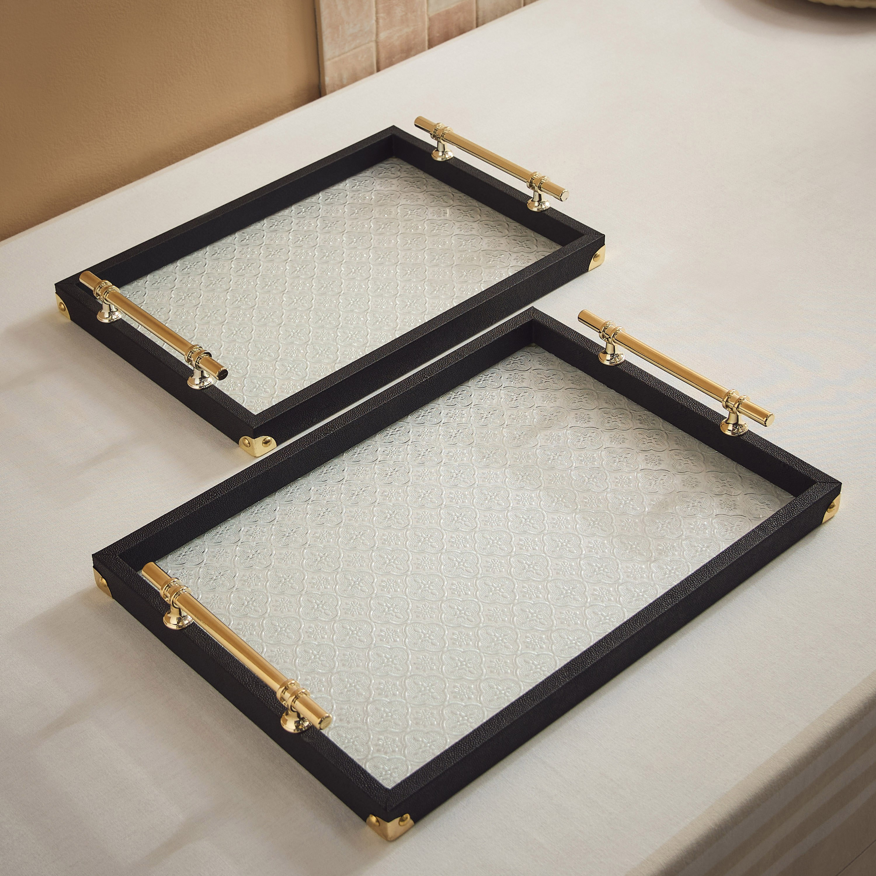 طقم صواني خشب بقاعدة زجاجية قطعتين من دوروثي-hbxdecorandfurnishings-tabletop-serveware-image-2