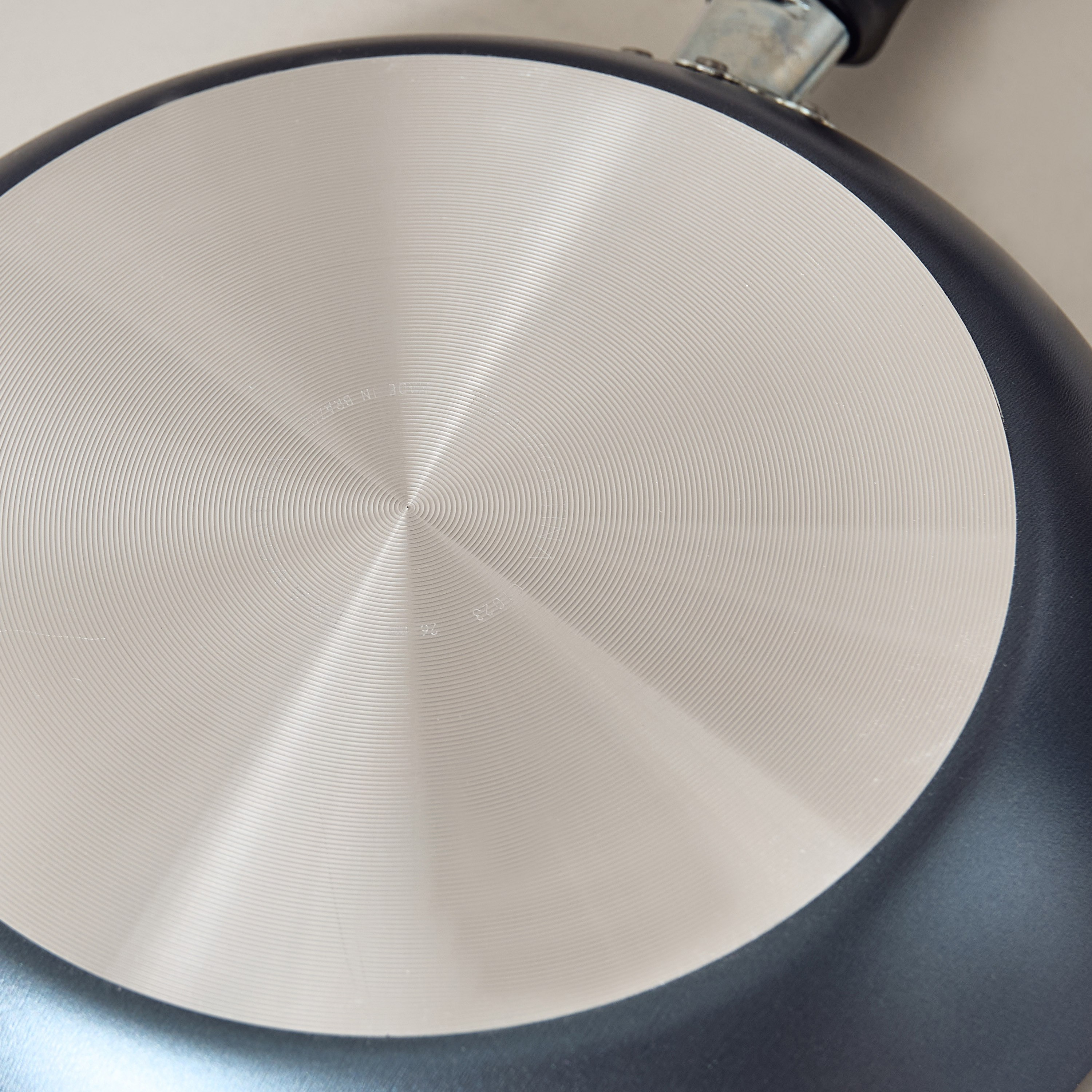 طقم أواني طهي غير قابل للالتصاق 7 قطع باريس من ترامونتينا-hbxhomeware-hbxkitchen-image-6
