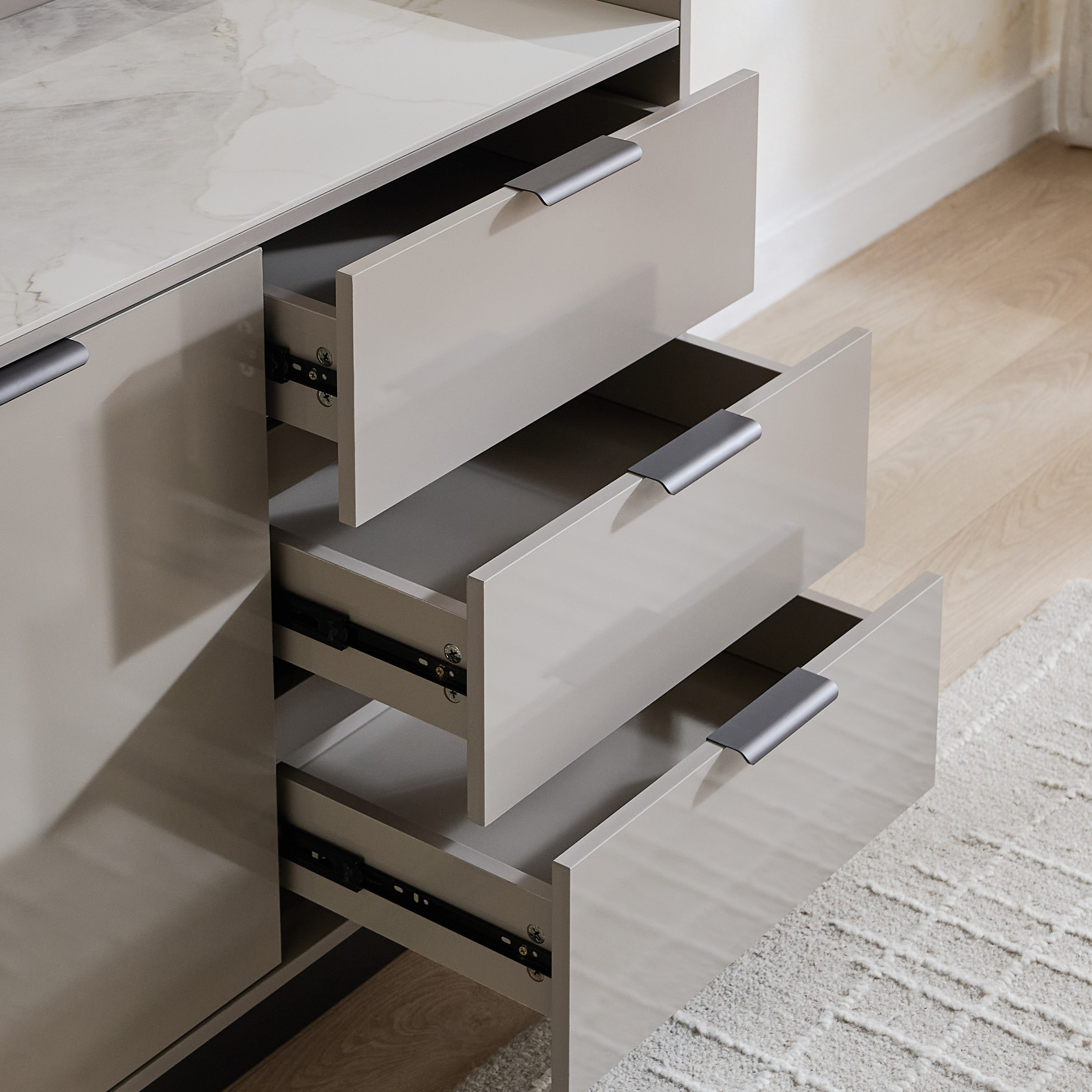 وحدة تخزين بـ3 أبواب و3 أدراج وسطح من الحجر الملبّد من لينتون-hbxfurniture-diningroom-buffetsandsideboards-image-4