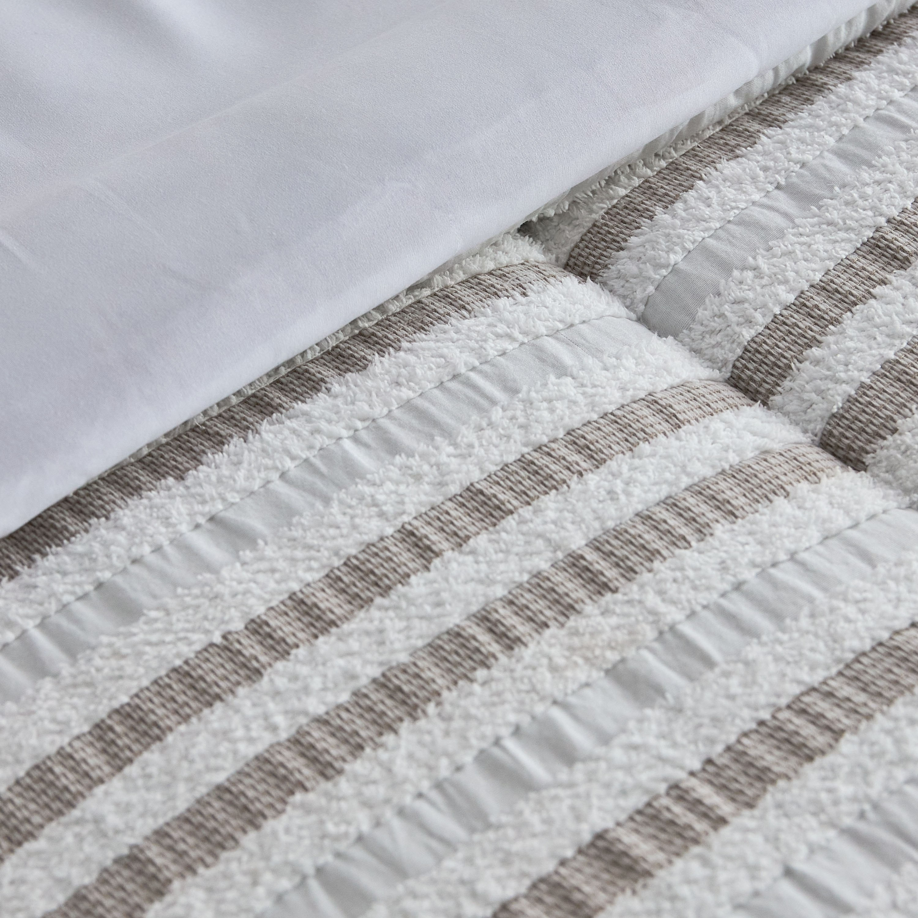 Mersin 6-Piece Velori Stripe Tufted BIAB King Comforter Set - 220x240 cm-hbxhomeware-hbxbedroom-image-6