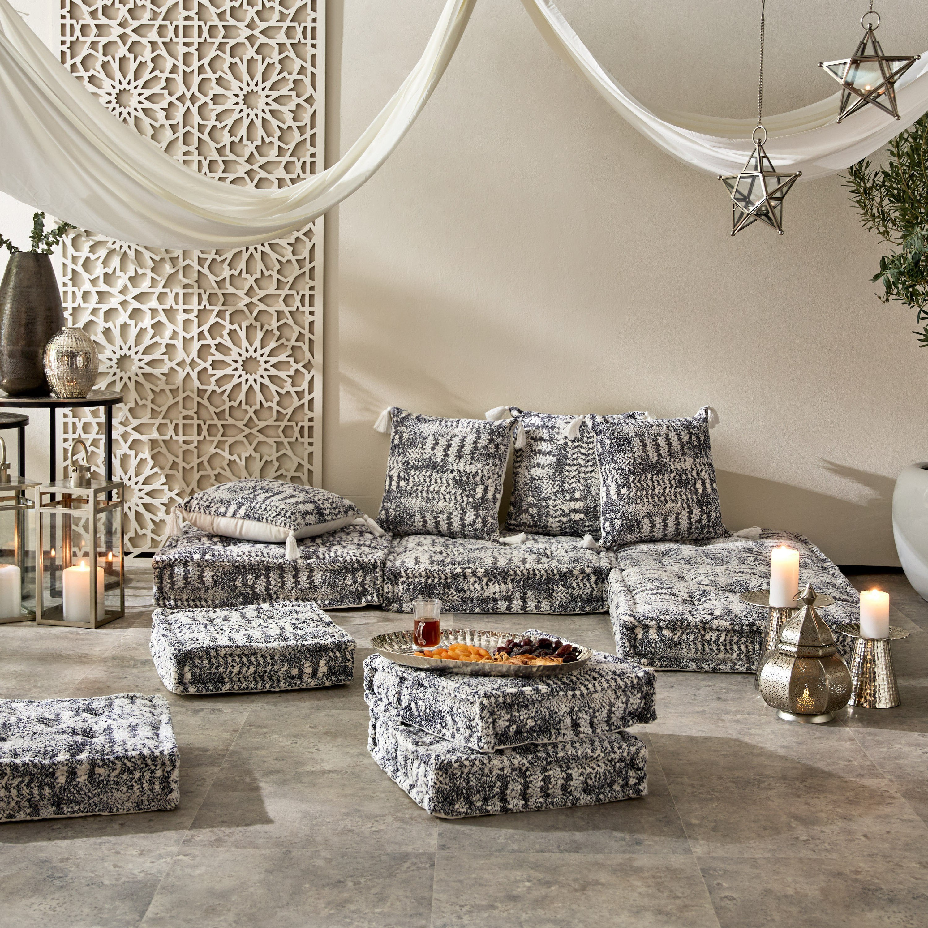وسادة صغيرة جاكار من مهرجان رحمة - 40x40 سم-hbxlivingroom-furnishings-cushionsandcovers-filledcushions-image-4