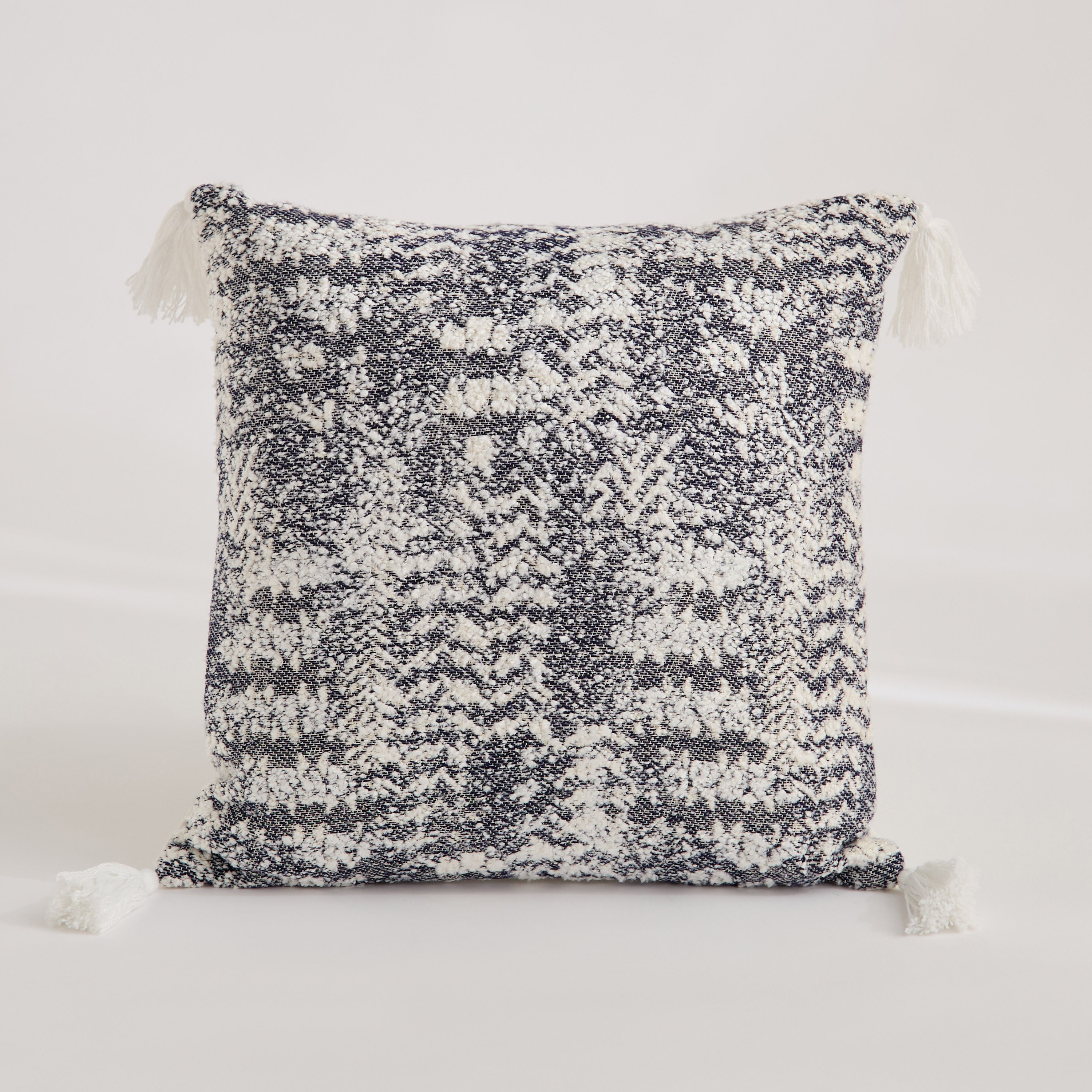 وسادة صغيرة جاكار من مهرجان رحمة - 40x40 سم-hbxlivingroom-furnishings-cushionsandcovers-filledcushions-image-5