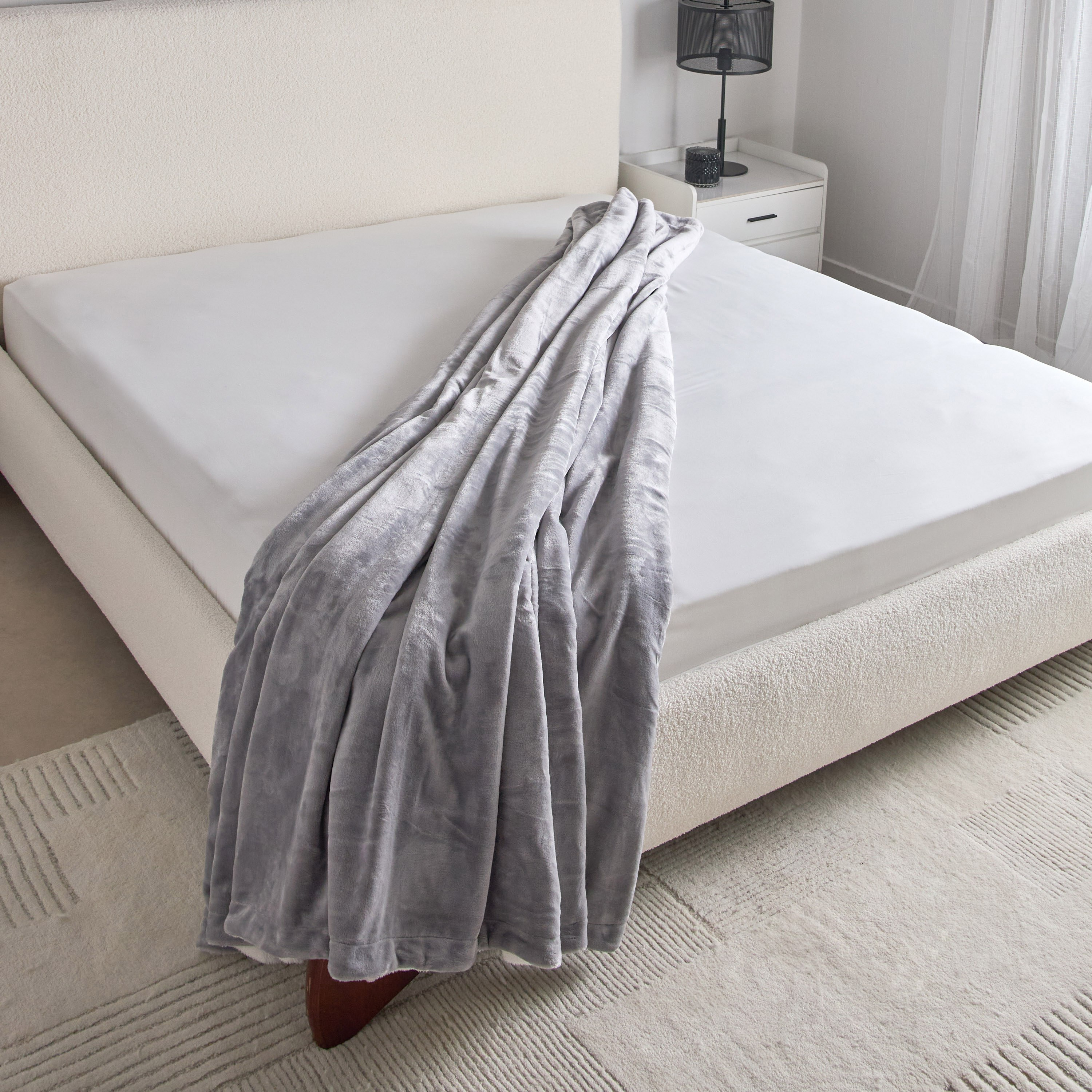 Snugsoft Flannel Double Layer Twin Blanket - 150x200 cm-hbxhomeware-hbxbedroom-image-4