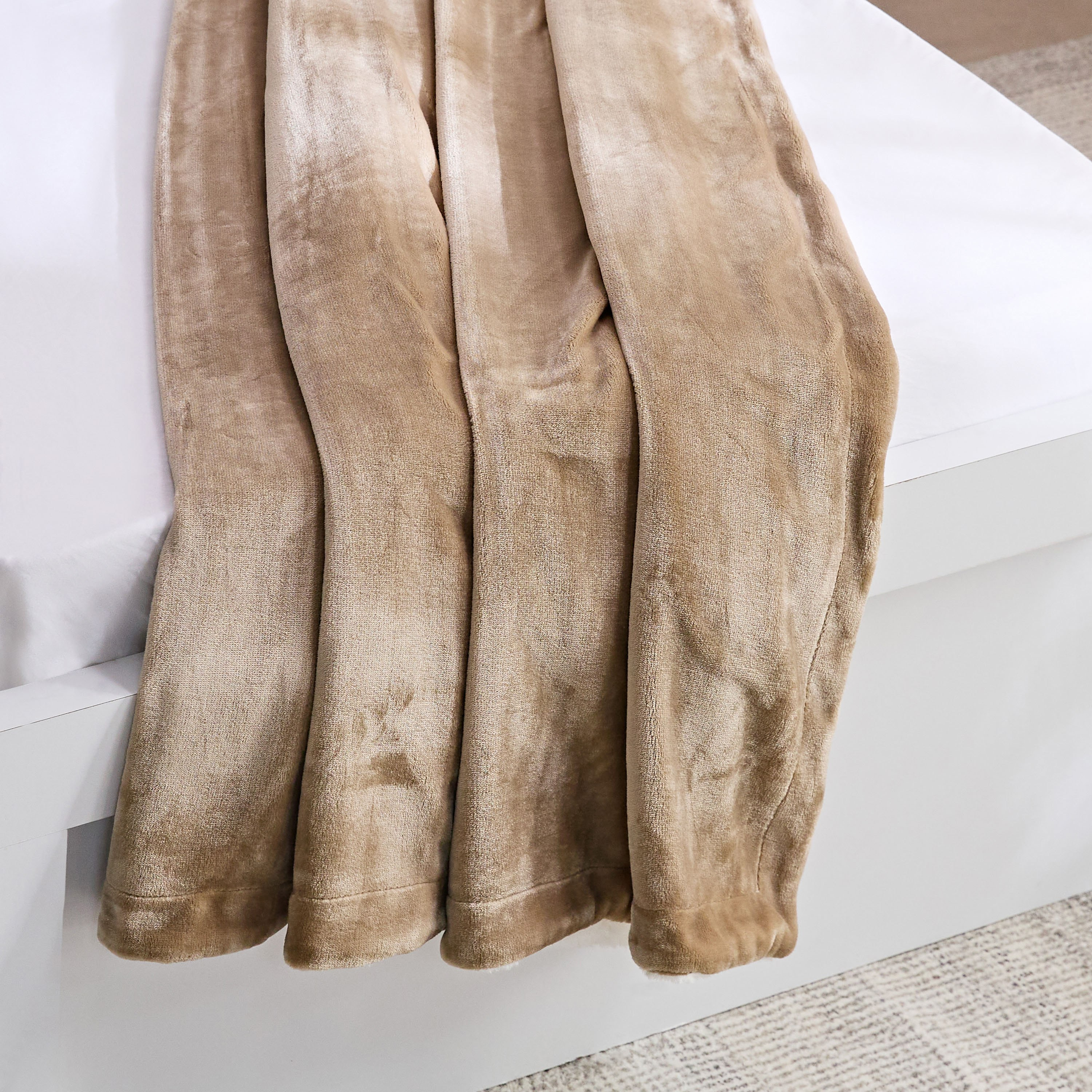 Snugsoft Flannel Double Layer Twin Blanket - 150x200 cm-hbxhomeware-hbxbedroom-image-4