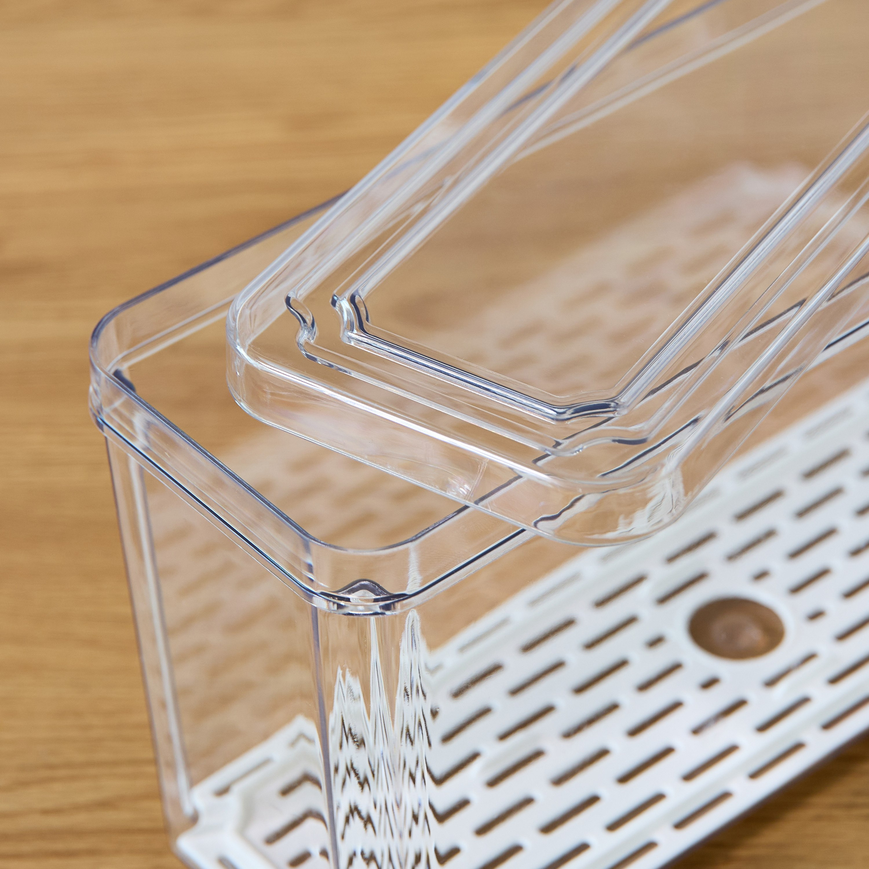 Sistematico Stackable Fridge Organizer with Drainage Tray - 2500 ml-hbxkitchen-kitchenware-kitchenaccessories-image-4