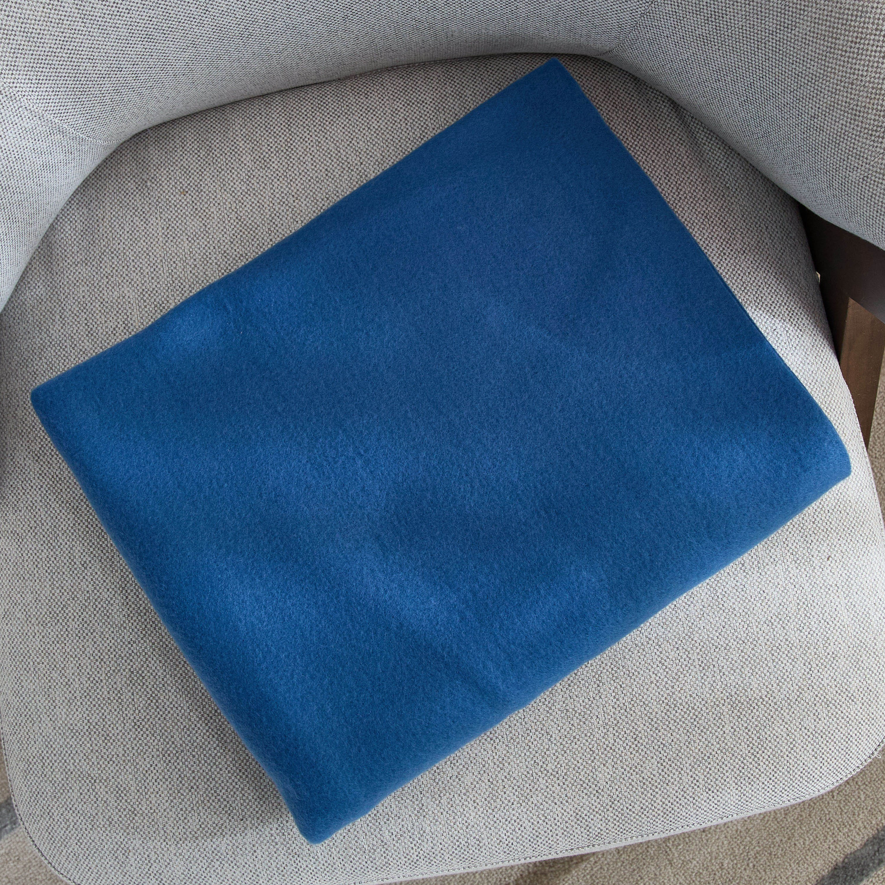 بطانية صوف خفيفة سادة معاد تصنيعها من أتلانتا - 120x160 سم-hbxdecorandfurnishings-bedding-throws-image-4
