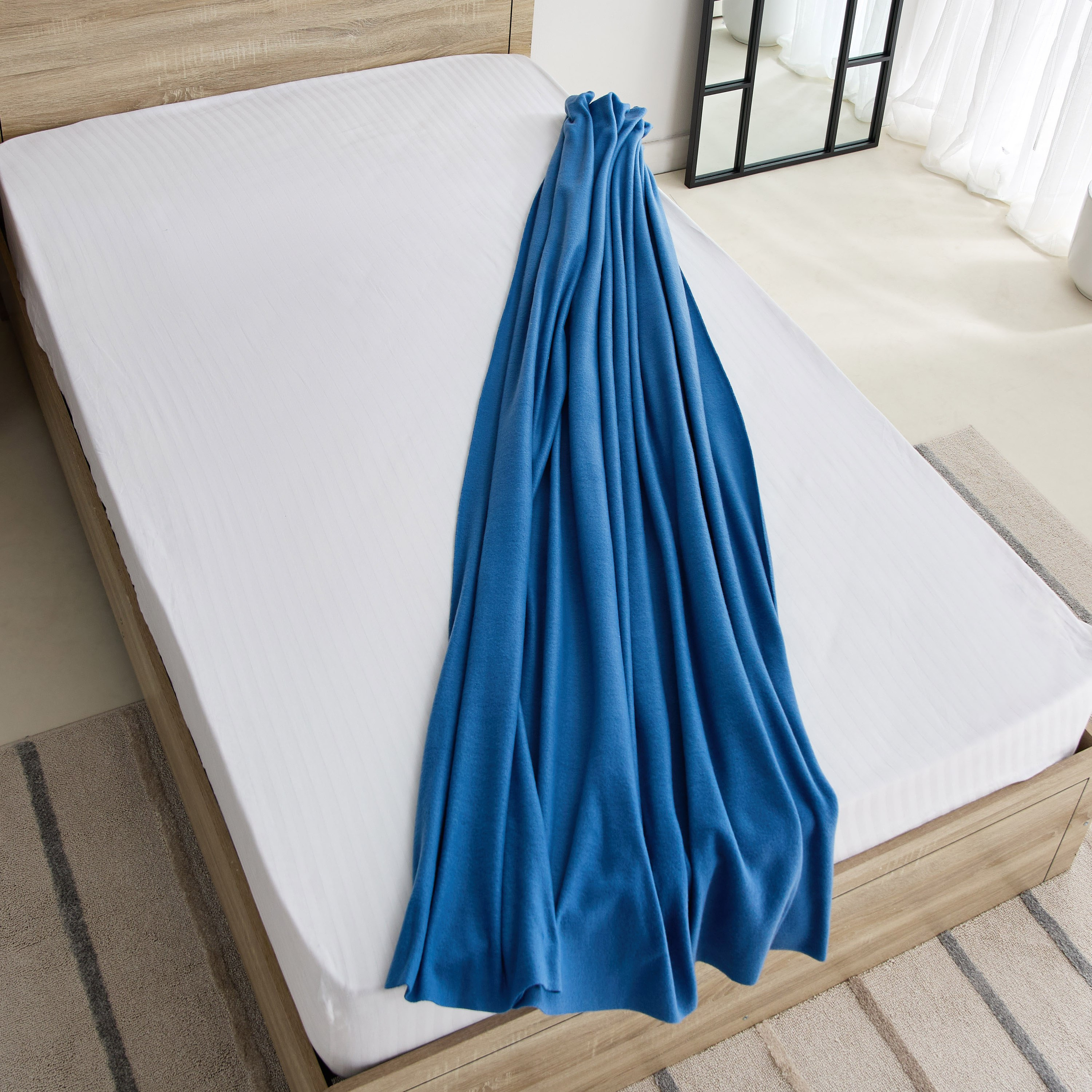 Atlanta Solid Recycled Polar Fleece Twin Blanket - 150x200 cm-hbxhomeware-hbxbedroom-image-4
