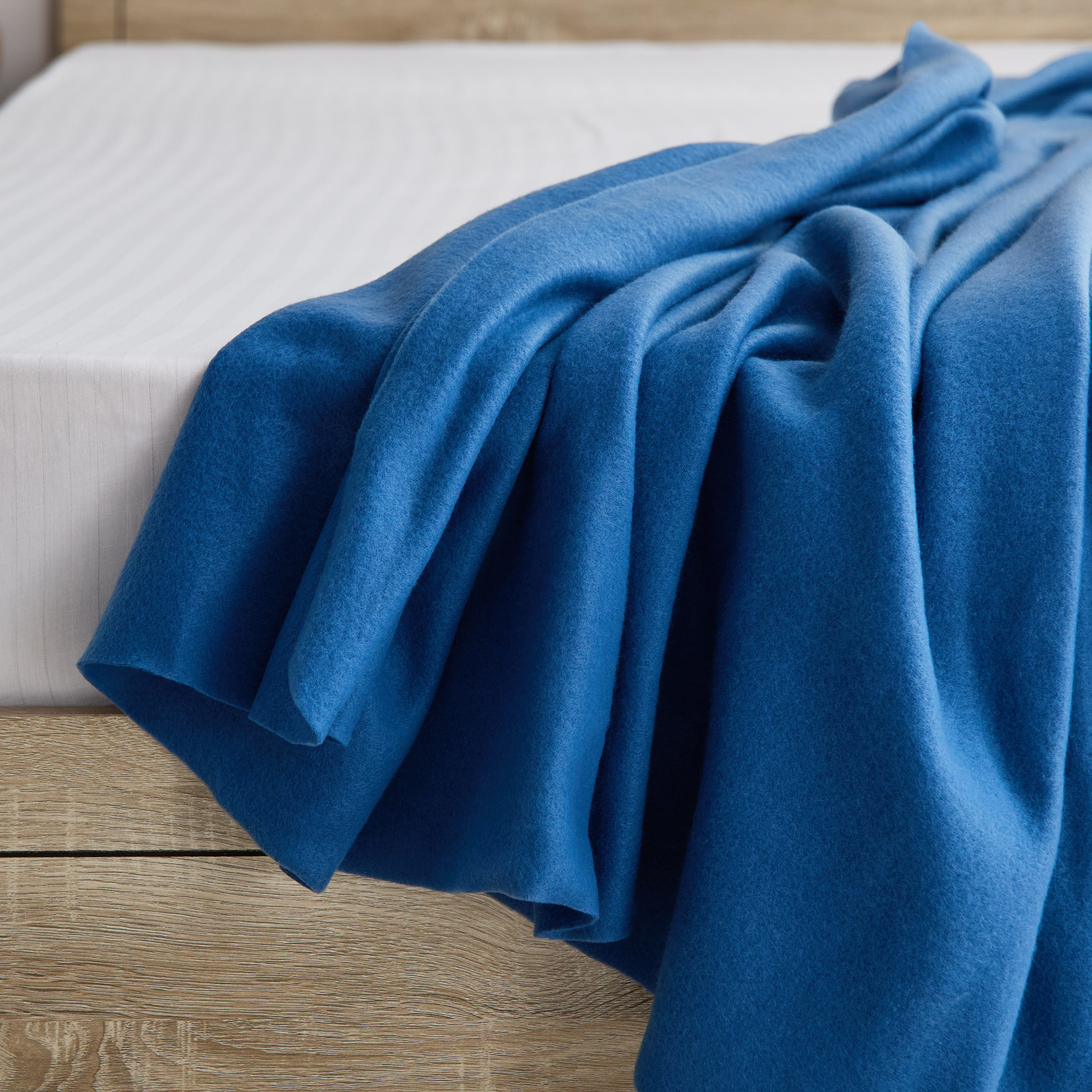 Atlanta Solid Recycled Polar Fleece Twin Blanket - 150x200 cm-hbxhomeware-hbxbedroom-image-5