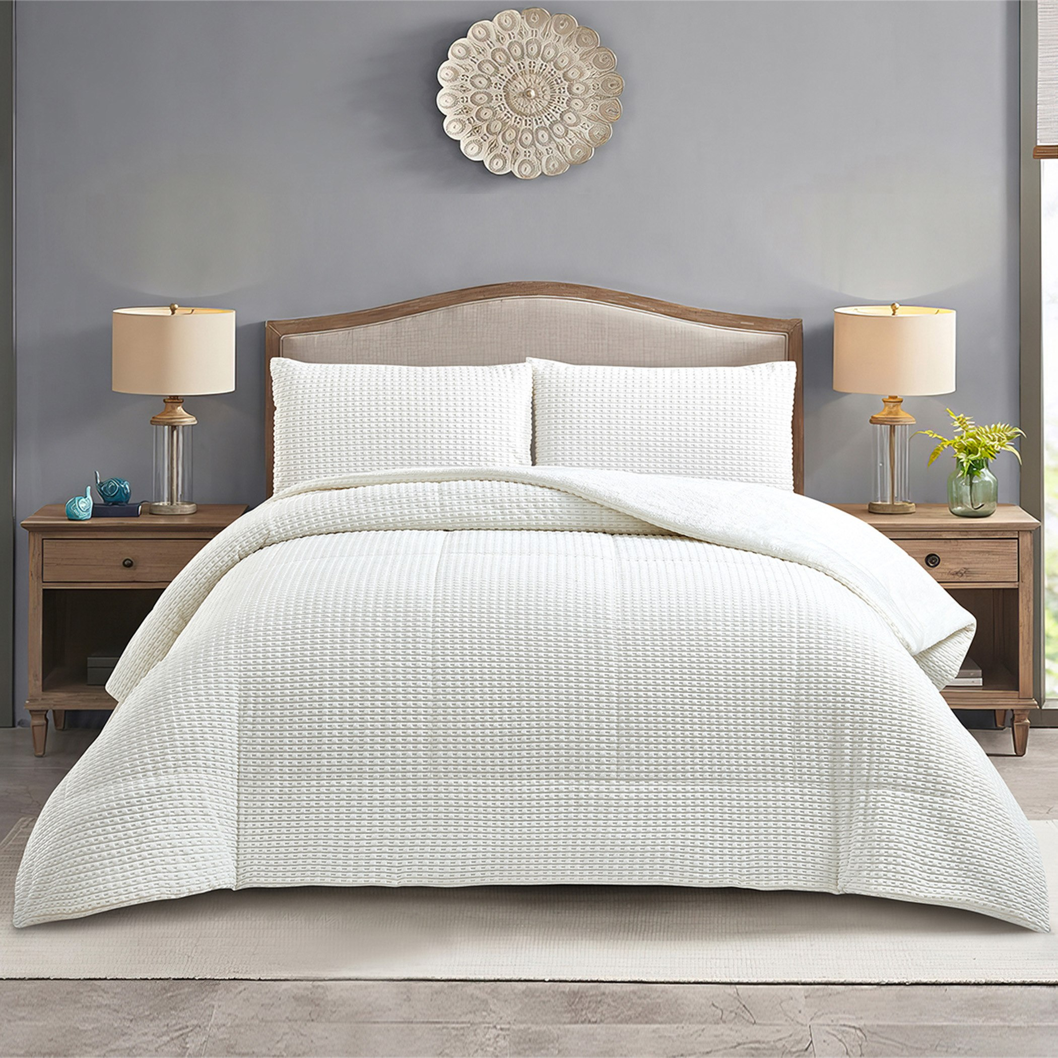 Bern Milo 3-Piece Embossed Flannel King Comforter Set - 220x240 cm-hbxhomeware-hbxbedroom-image-2