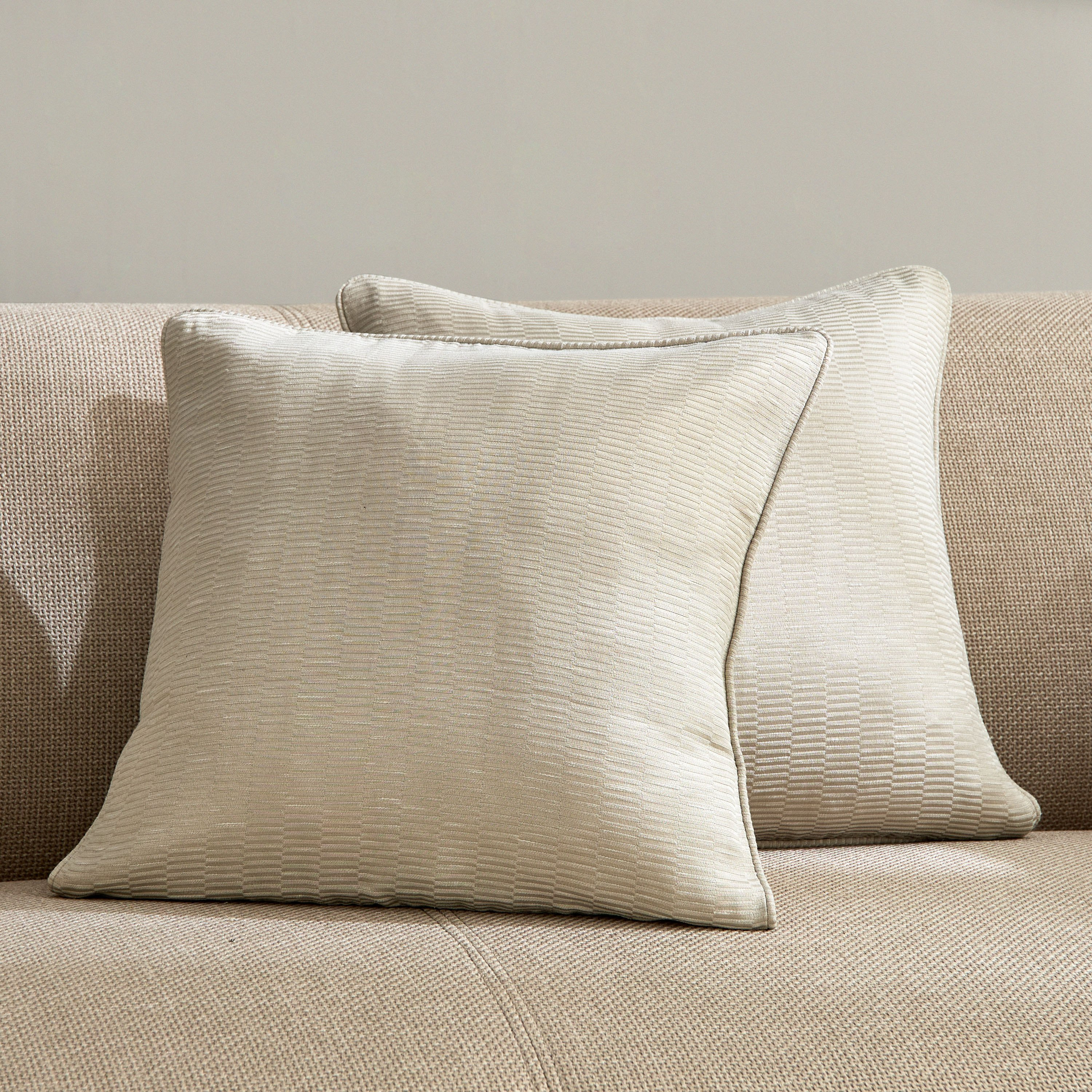 غطاء وسادة جاكار من دولوريس أوتس - 40x40 سم-hbxhomeware-cushionsandcovers-cushioncovers-image-1