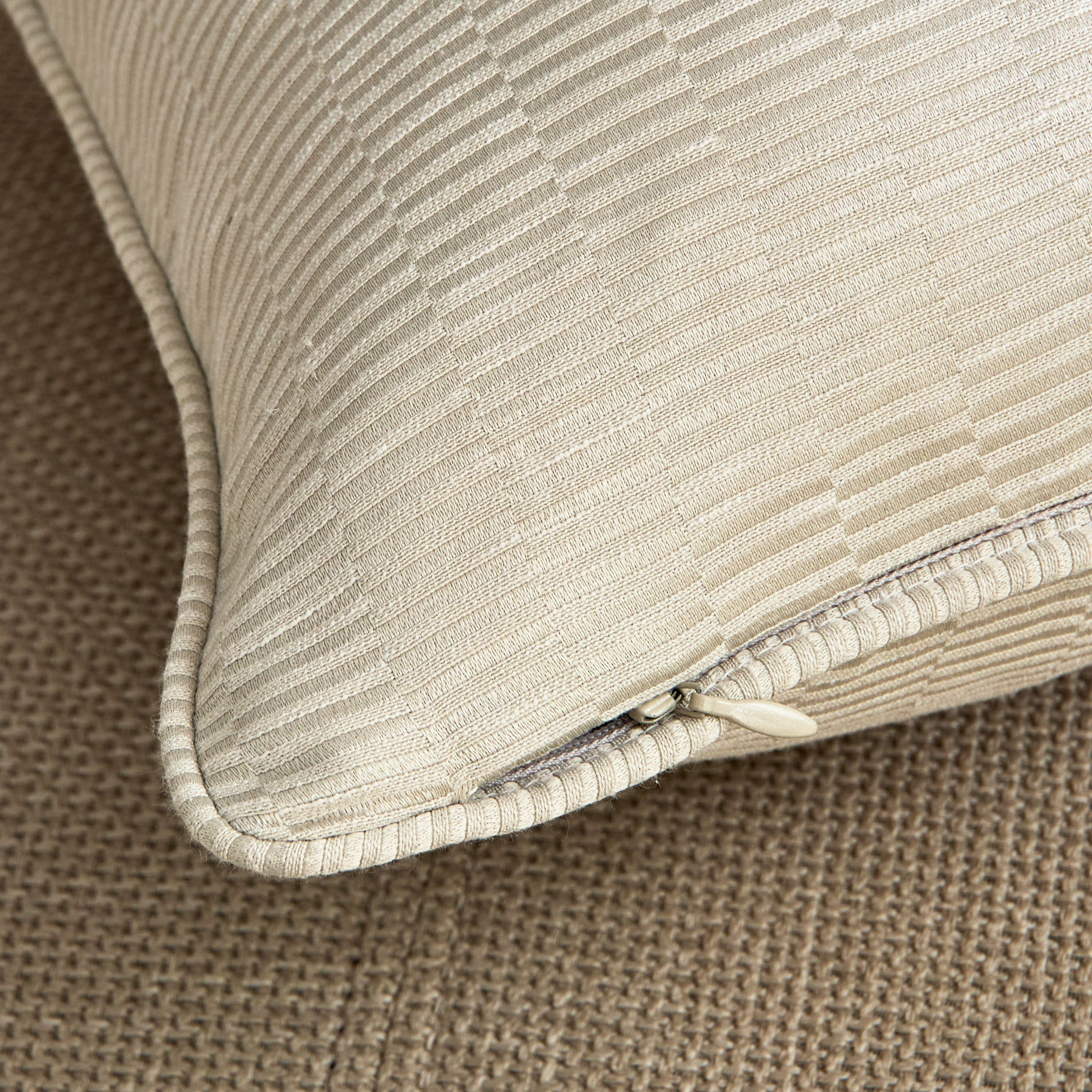 غطاء وسادة جاكار من دولوريس أوتس - 40x40 سم-hbxhomeware-cushionsandcovers-cushioncovers-image-3