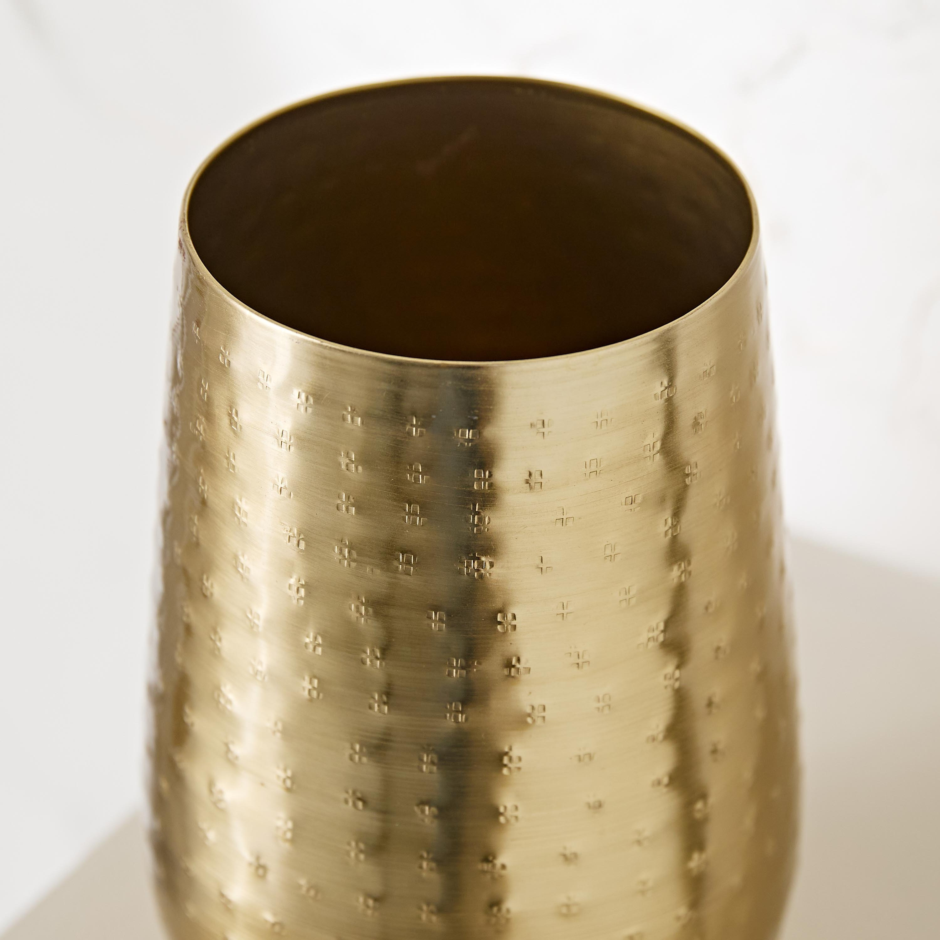 مزهرية معدن من أفيا - 15x15x23 سم-hbxbedroom-decorandaccessories-vases-image-3