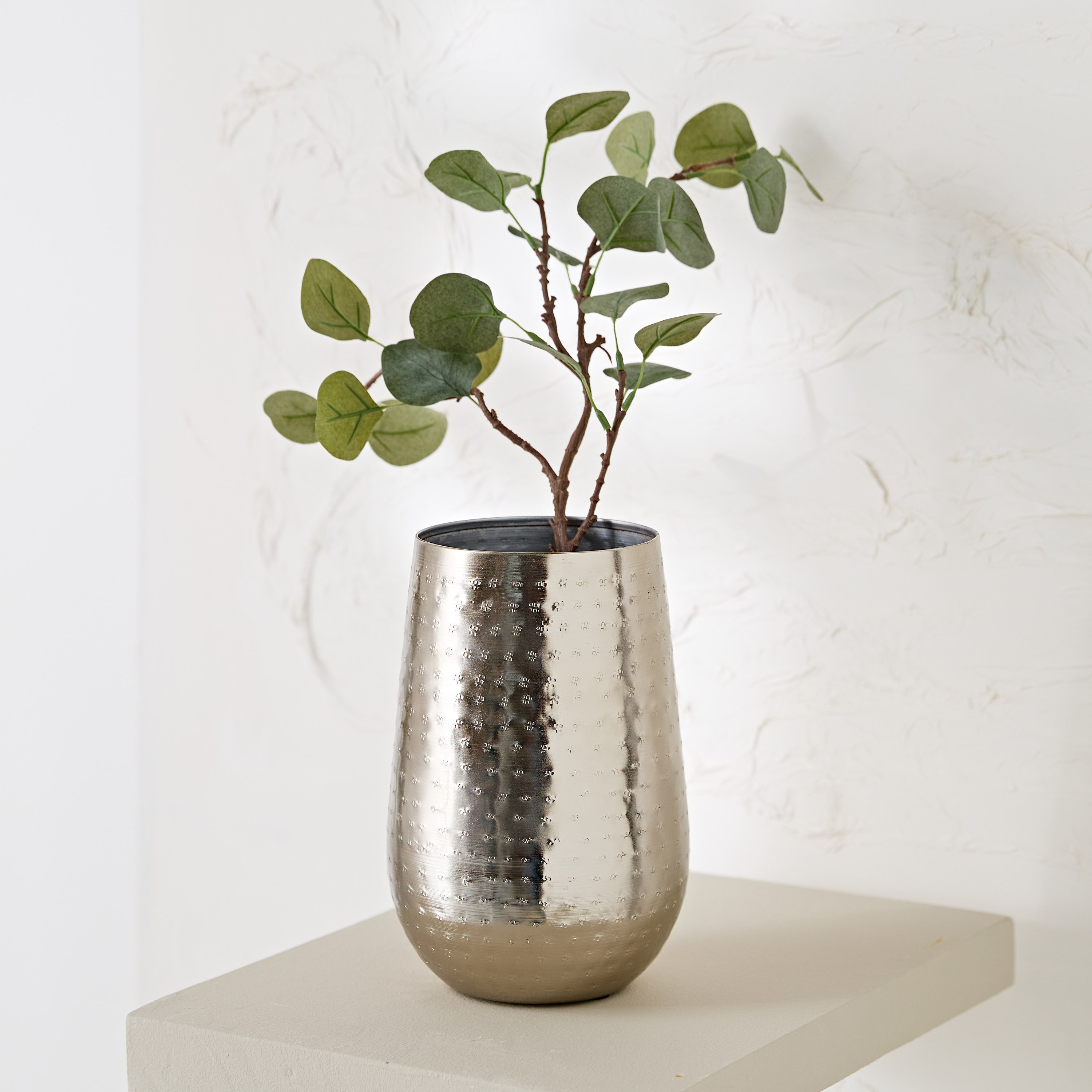 مزهرية معدن من أفيا - 15x15x23 سم-hbxbedroom-decorandaccessories-vases-image-1