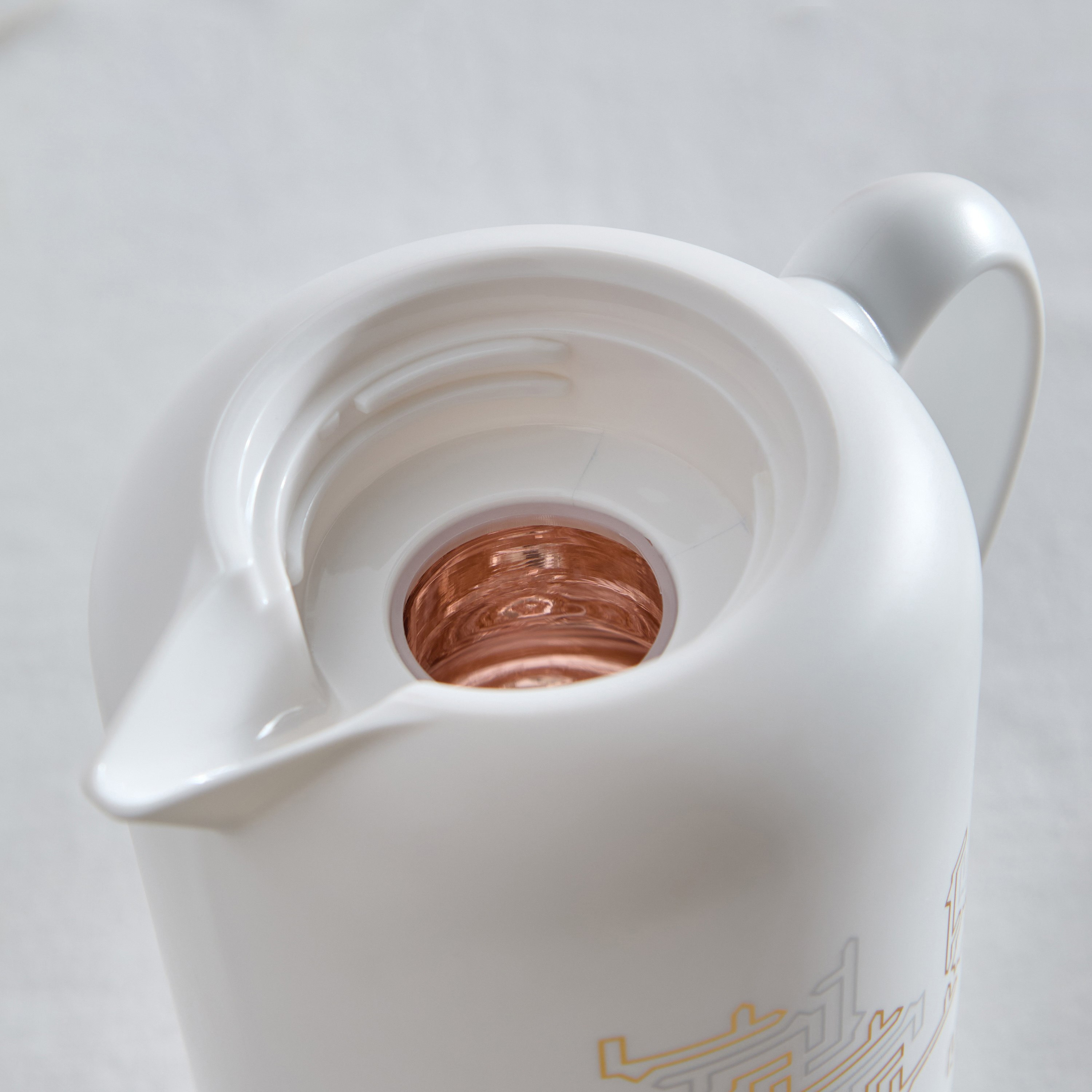 قارورة سكاي لاين ميراج - 1 لتر-hbxhomeware-hbxkitchen-image-4