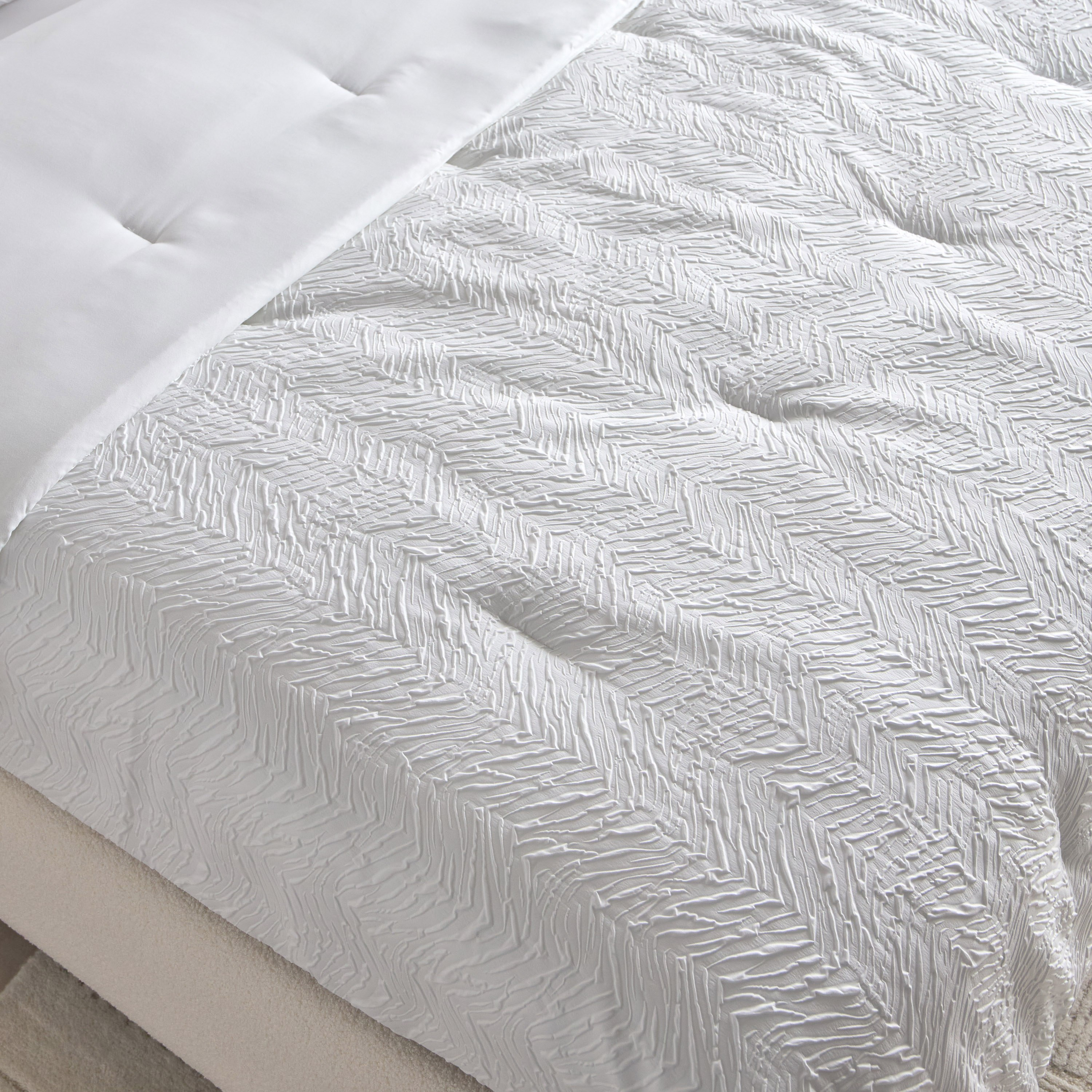 طقم لحاف كينج من الألياف الدقيقة 6 قطع من وايت بليس- 220×240 سم-hbxhomeware-hbxbedroom-image-6