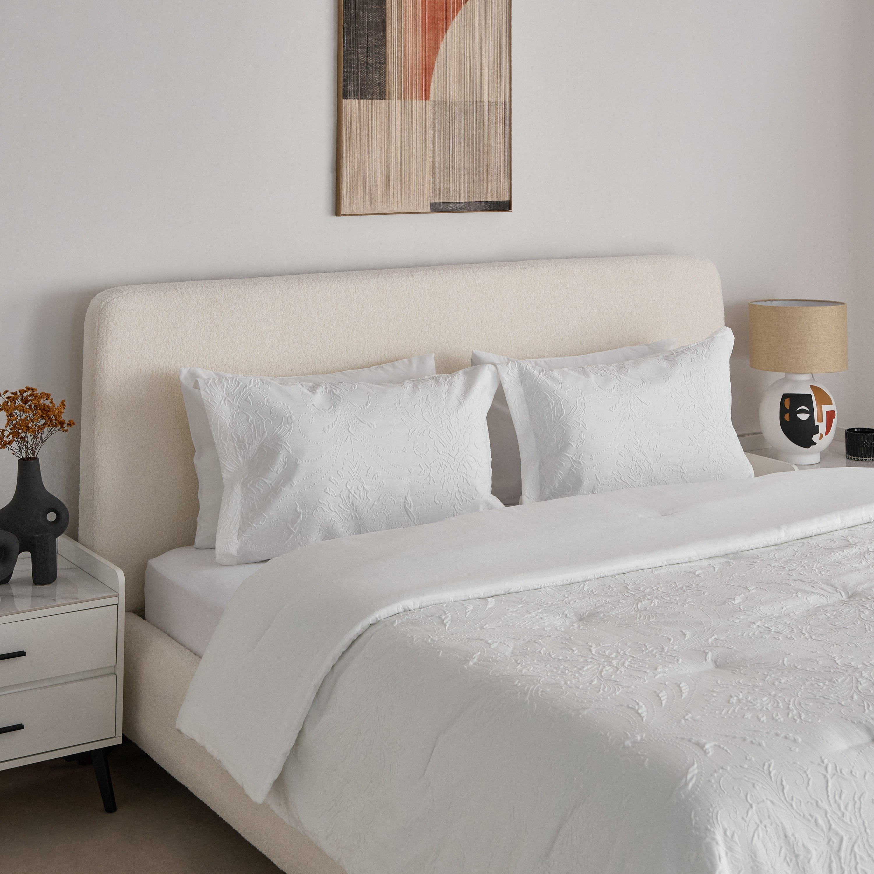 طقم مفروشات كينج من الألياف الدقيقة بنمط كريب 6 قطع من وايت بليس- 220 × 240 سم-hbxhomeware-hbxbedroom-image-1