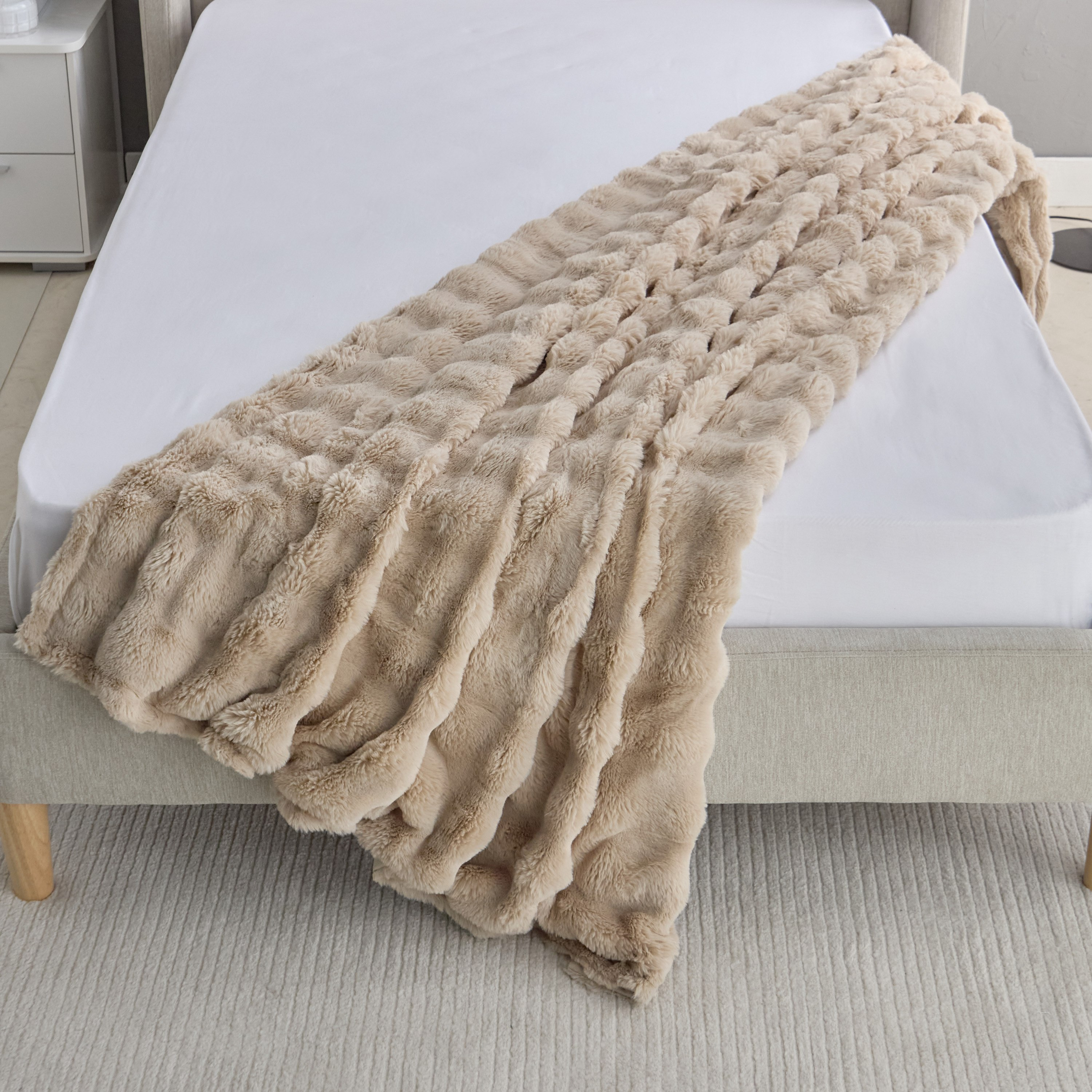 بطانية توين فرو أرنب مزدوجة الطبقات من نيس بابل - 150x220 سم-hbxhomeware-hbxbedroom-image-4