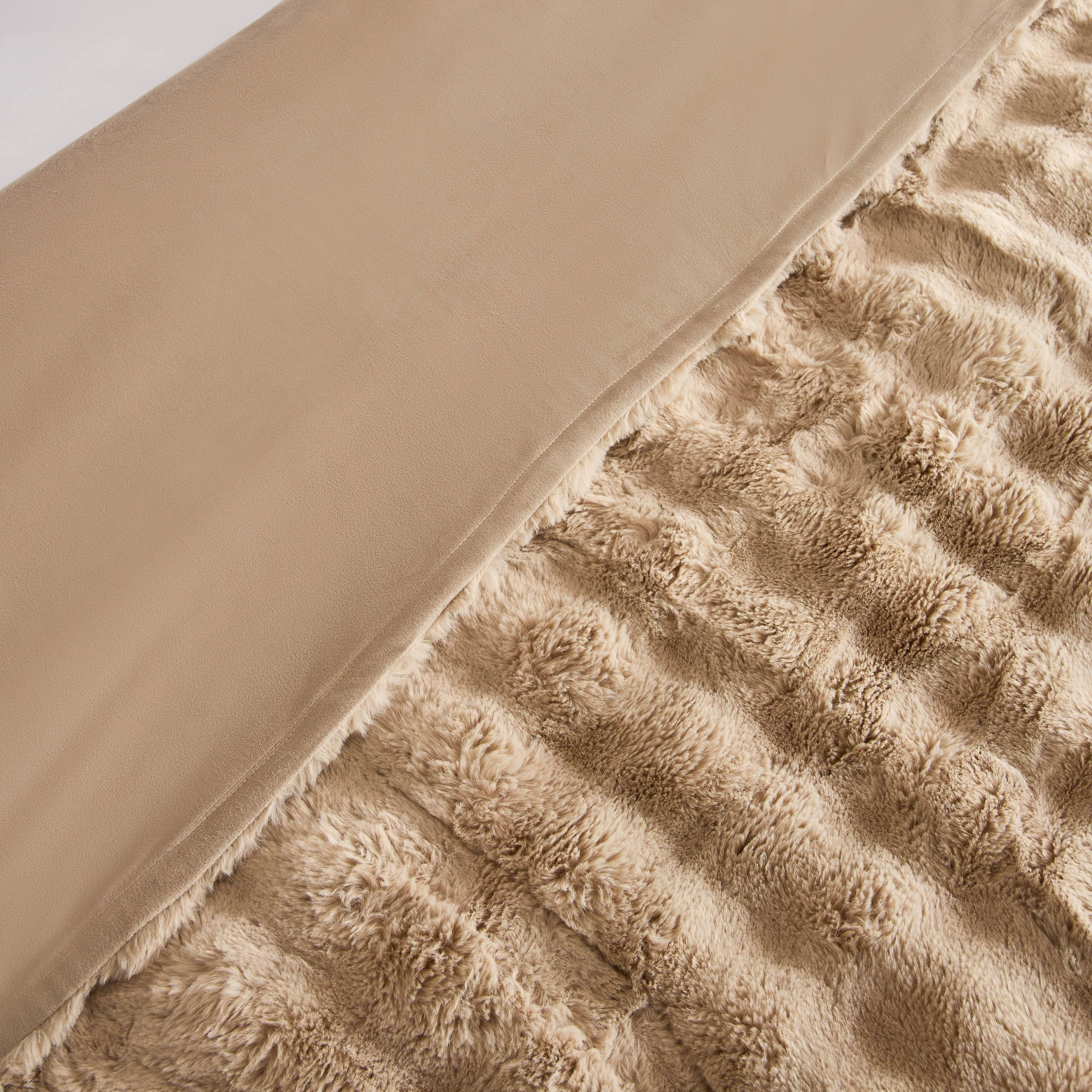 بطانية كينغ فرو أرنب مزدوجة الطبقات من نيس بابل - 220x240 سم-hbxhomeware-hbxbedroom-image-3