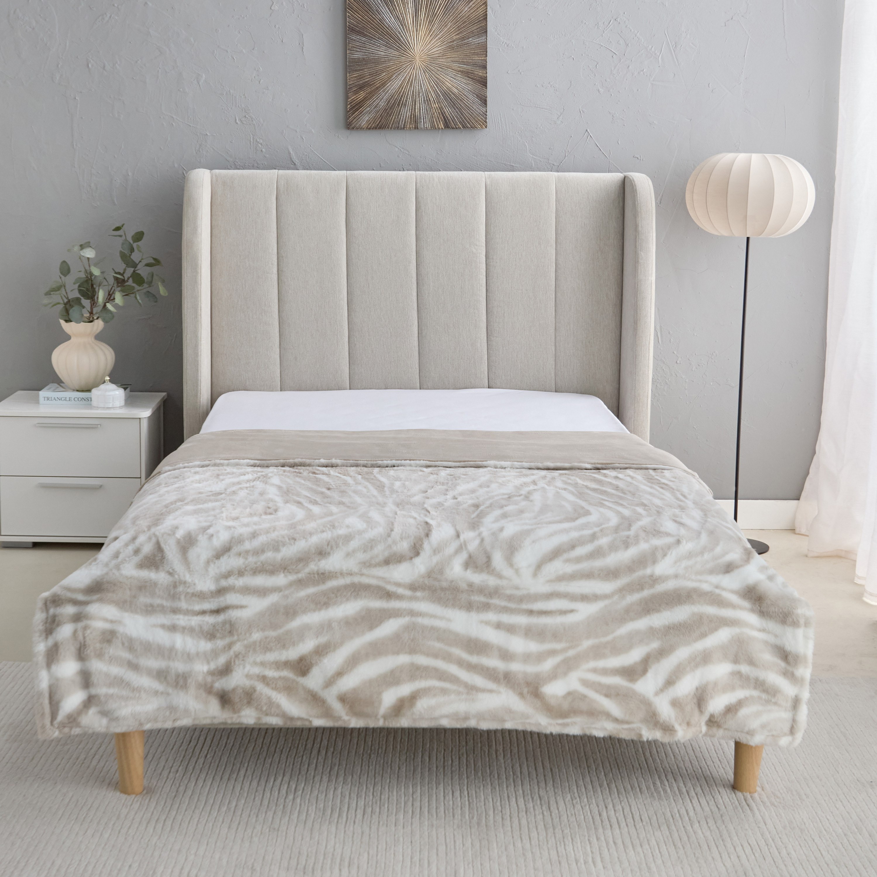 بطانية توين فرو أرنب مزدوجة الطبقات بطبعات من راين - 150x220 سم-hbxhomeware-hbxbedroom-image-2