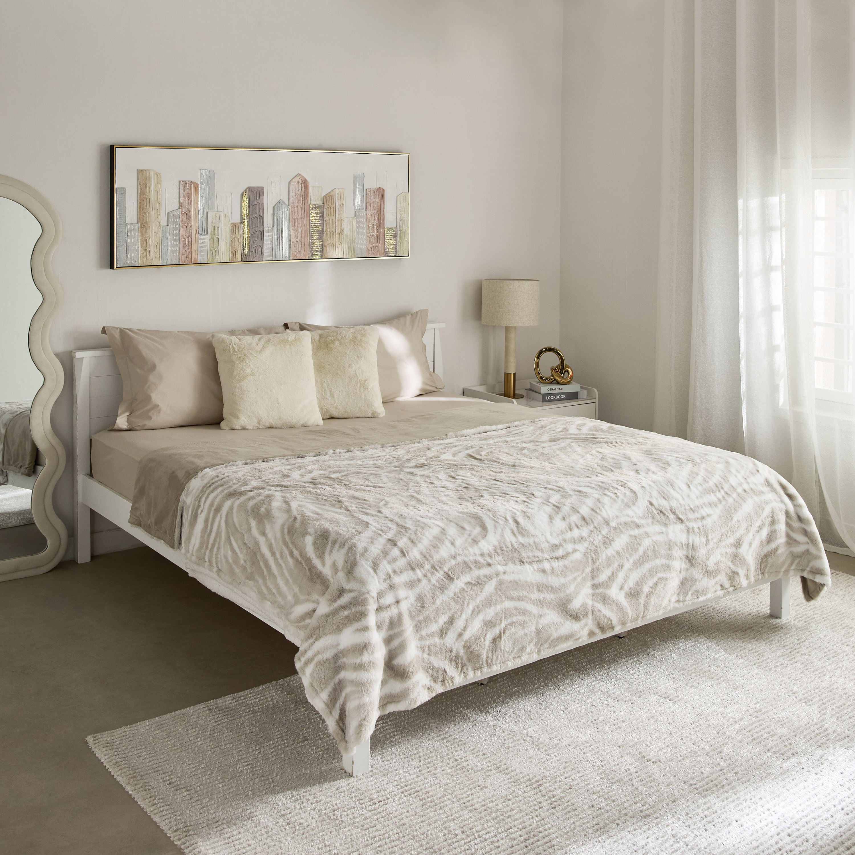 بطانية كينج مزدوجة الطبقات من فرو الأرنب بطبعات من راين - 220×240 سم-hbxhomeware-hbxbedroom-image-6