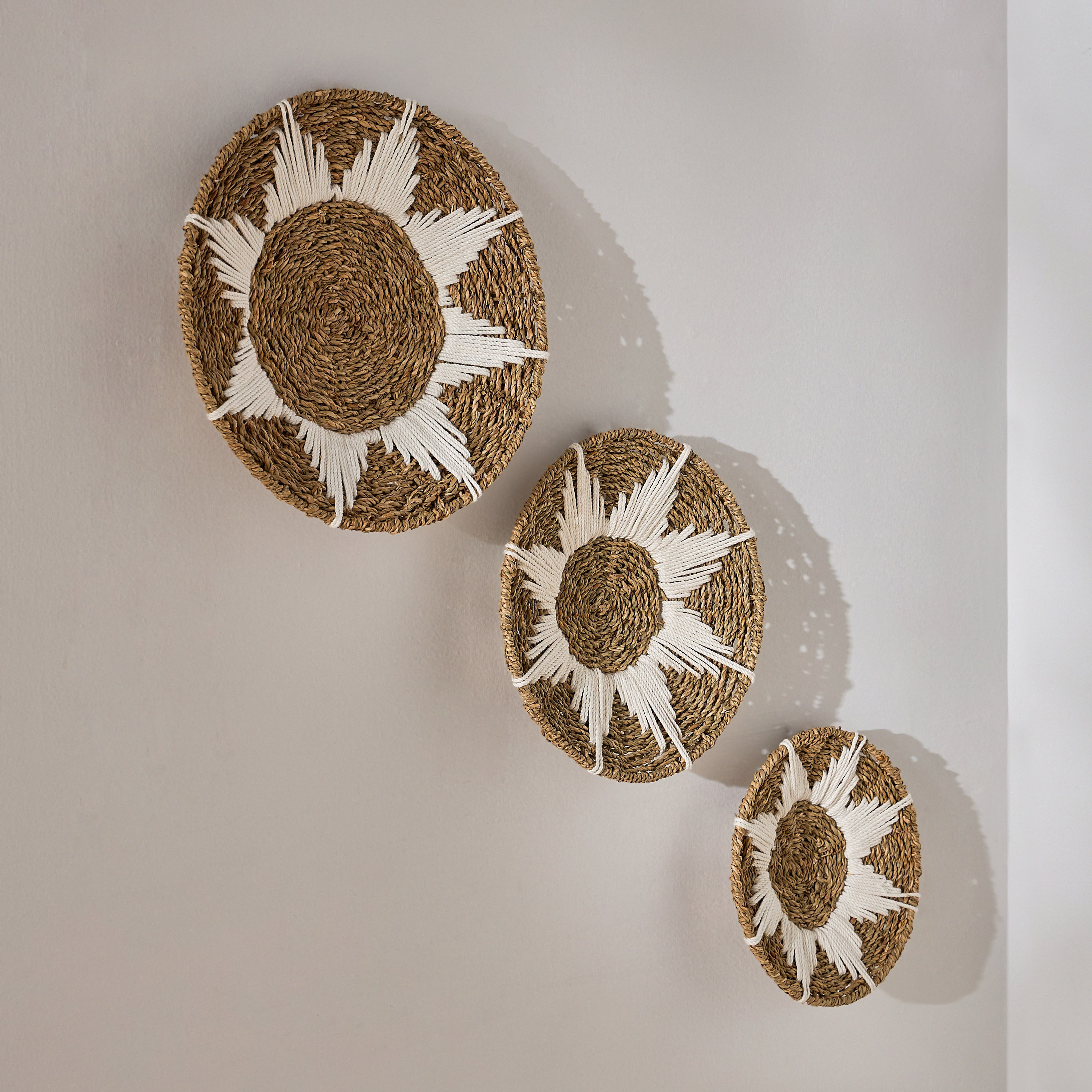 طقم زينة حائط من الأعشاب البحرية 3 قطع من بلمونتي-hbxdiningroom-walldecor-wallart-image-1